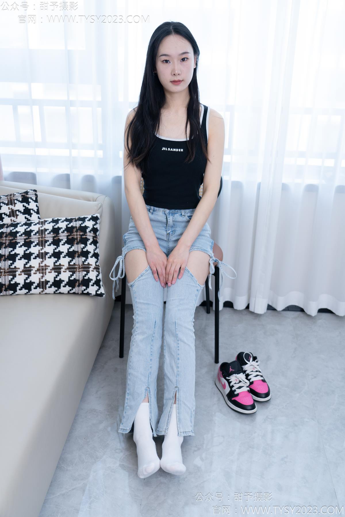 图片[93]-甜予摄影 NO.181 小容-板鞋、白棉袜、裸足[98P] – 速更版-美库