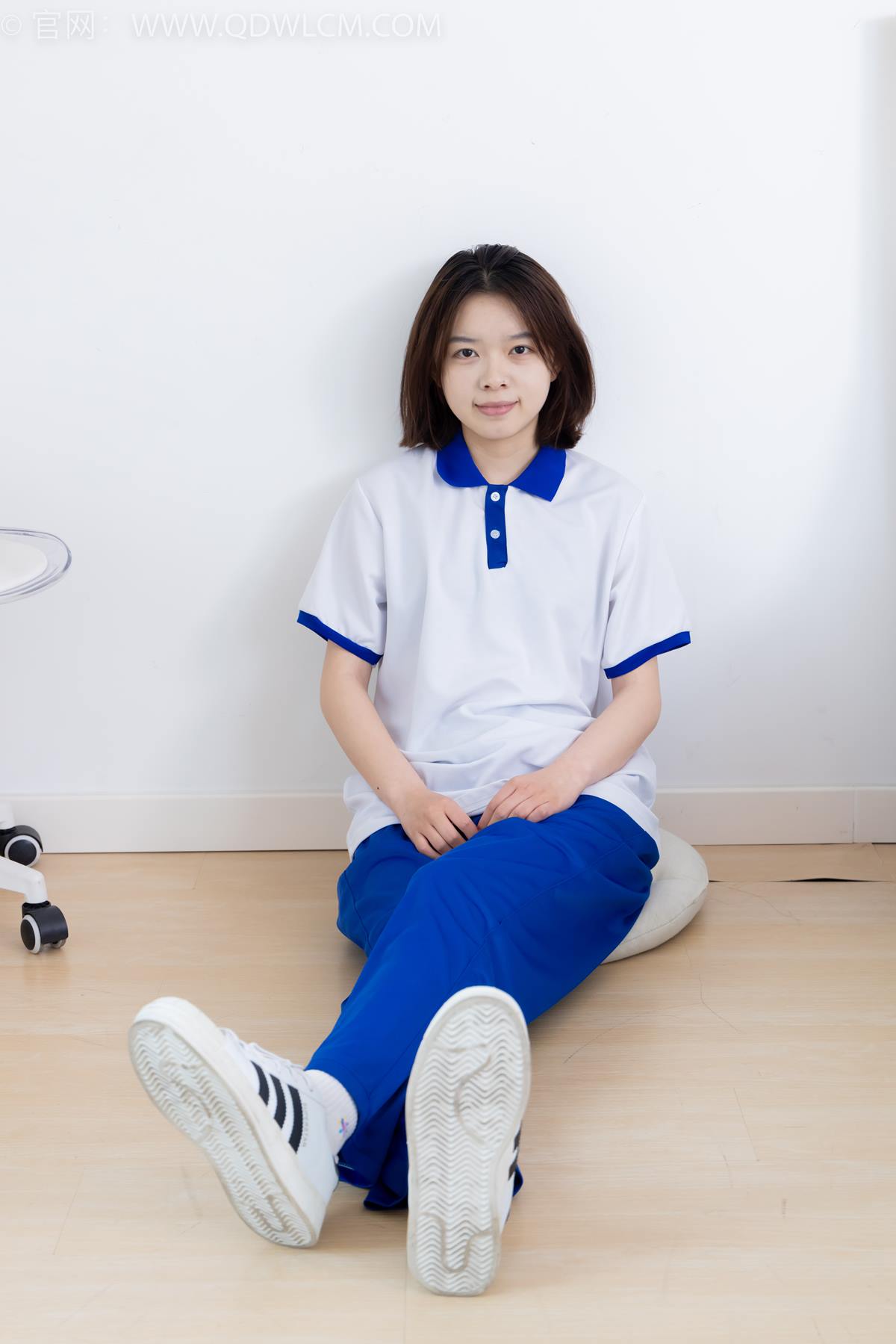 图片[19]-物恋传媒 NO.2364 小悦-校服、板鞋、白棉袜、裸足[126P] – 速更版-美库