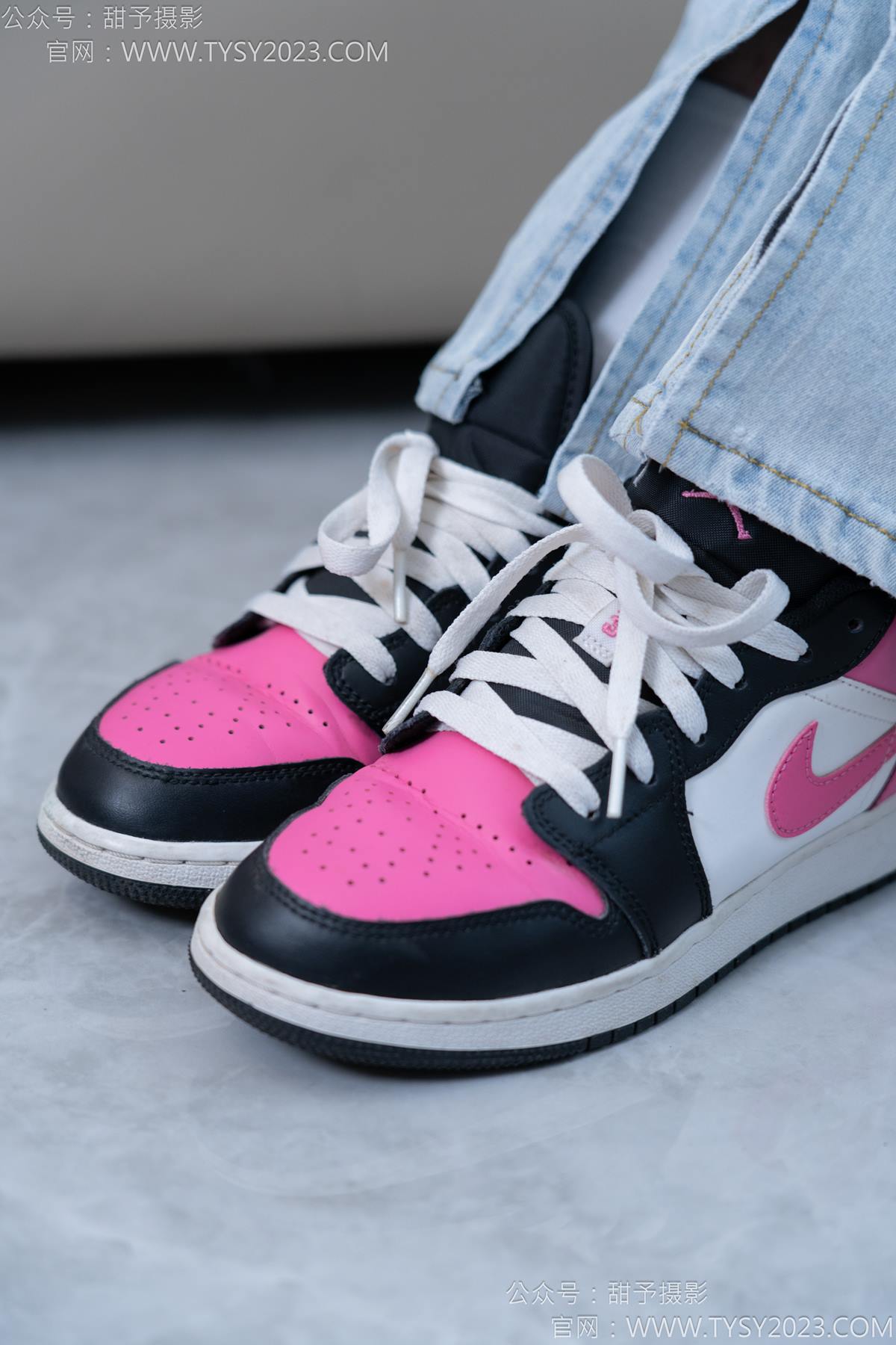 图片[97]-甜予摄影 NO.181 小容-板鞋、白棉袜、裸足[98P] – 速更版-美库