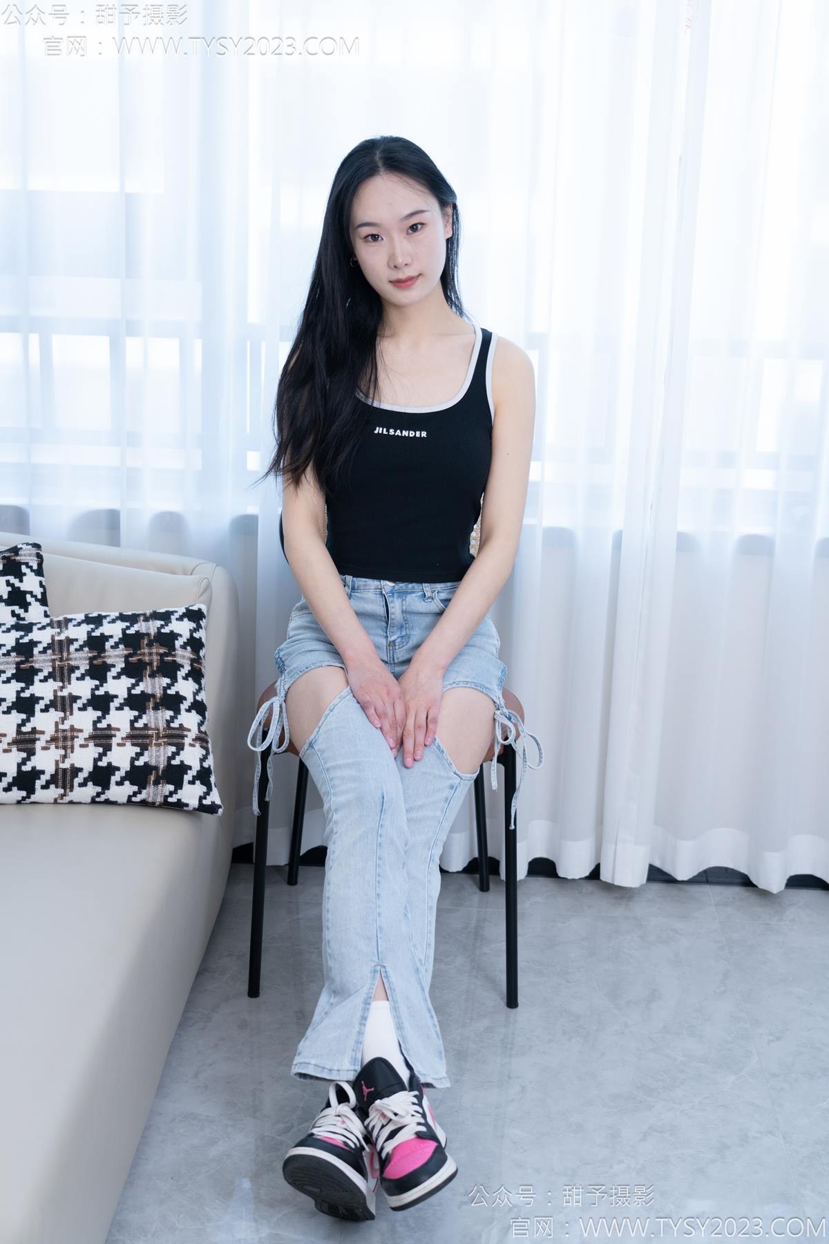 图片[98]-甜予摄影 NO.181 小容-板鞋、白棉袜、裸足[98P] – 速更版-美库