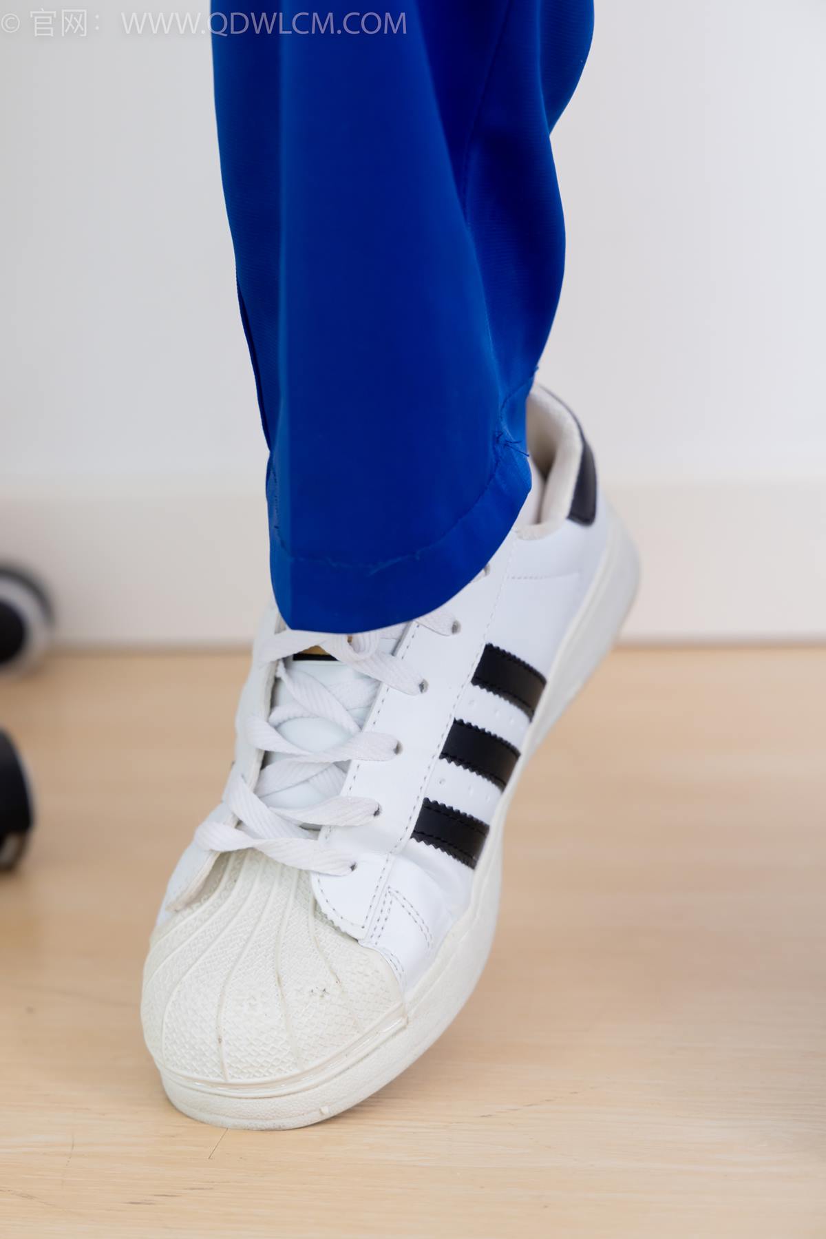 图片[36]-物恋传媒 NO.2364 小悦-校服、板鞋、白棉袜、裸足[126P] – 速更版-美库