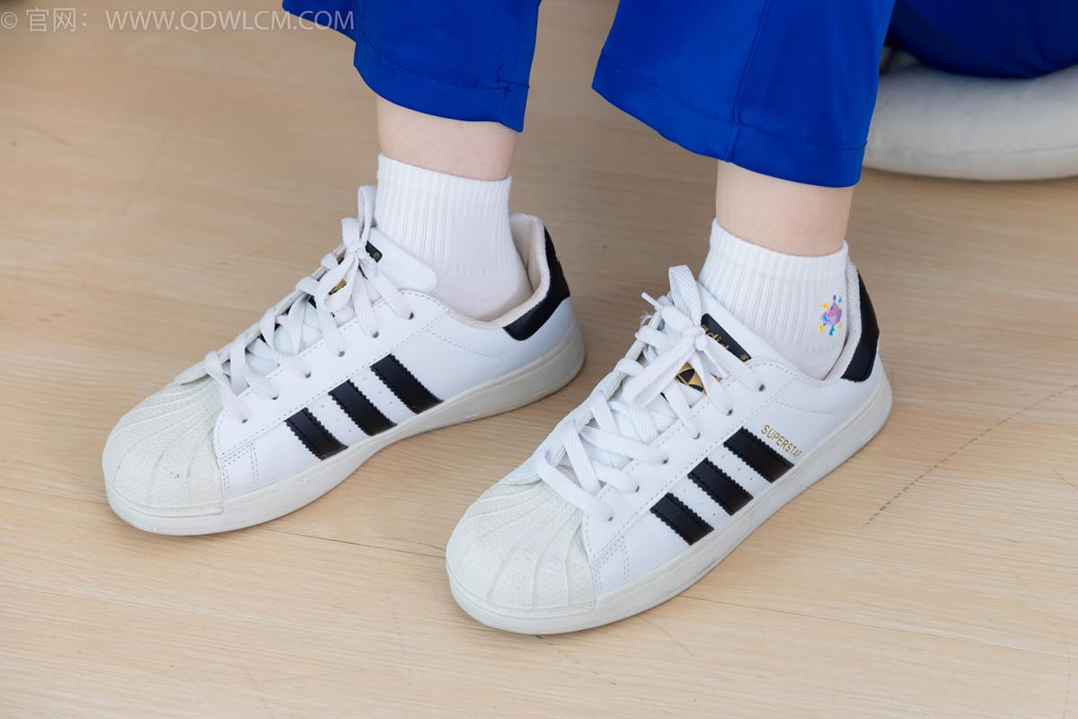 图片[49]-物恋传媒 NO.2364 小悦-校服、板鞋、白棉袜、裸足[126P] – 速更版-美库