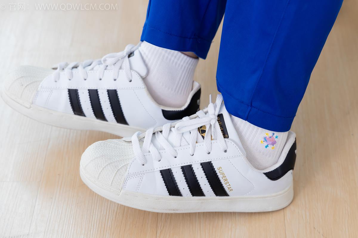 图片[51]-物恋传媒 NO.2364 小悦-校服、板鞋、白棉袜、裸足[126P] – 速更版-美库