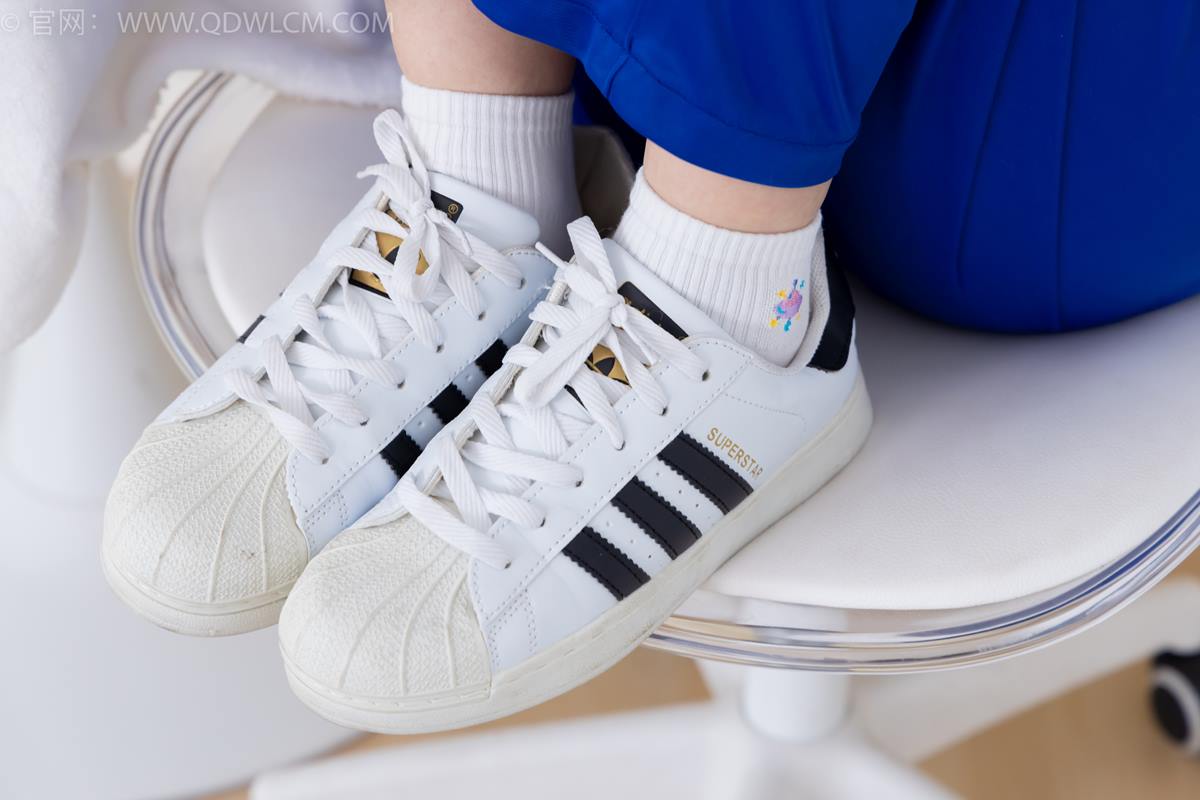 图片[52]-物恋传媒 NO.2364 小悦-校服、板鞋、白棉袜、裸足[126P] – 速更版-美库