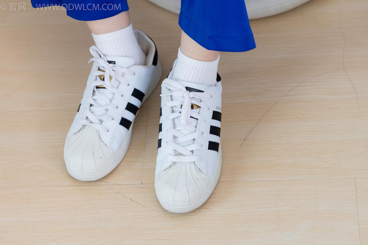 图片[58]-物恋传媒 NO.2364 小悦-校服、板鞋、白棉袜、裸足[126P] – 速更版-美库