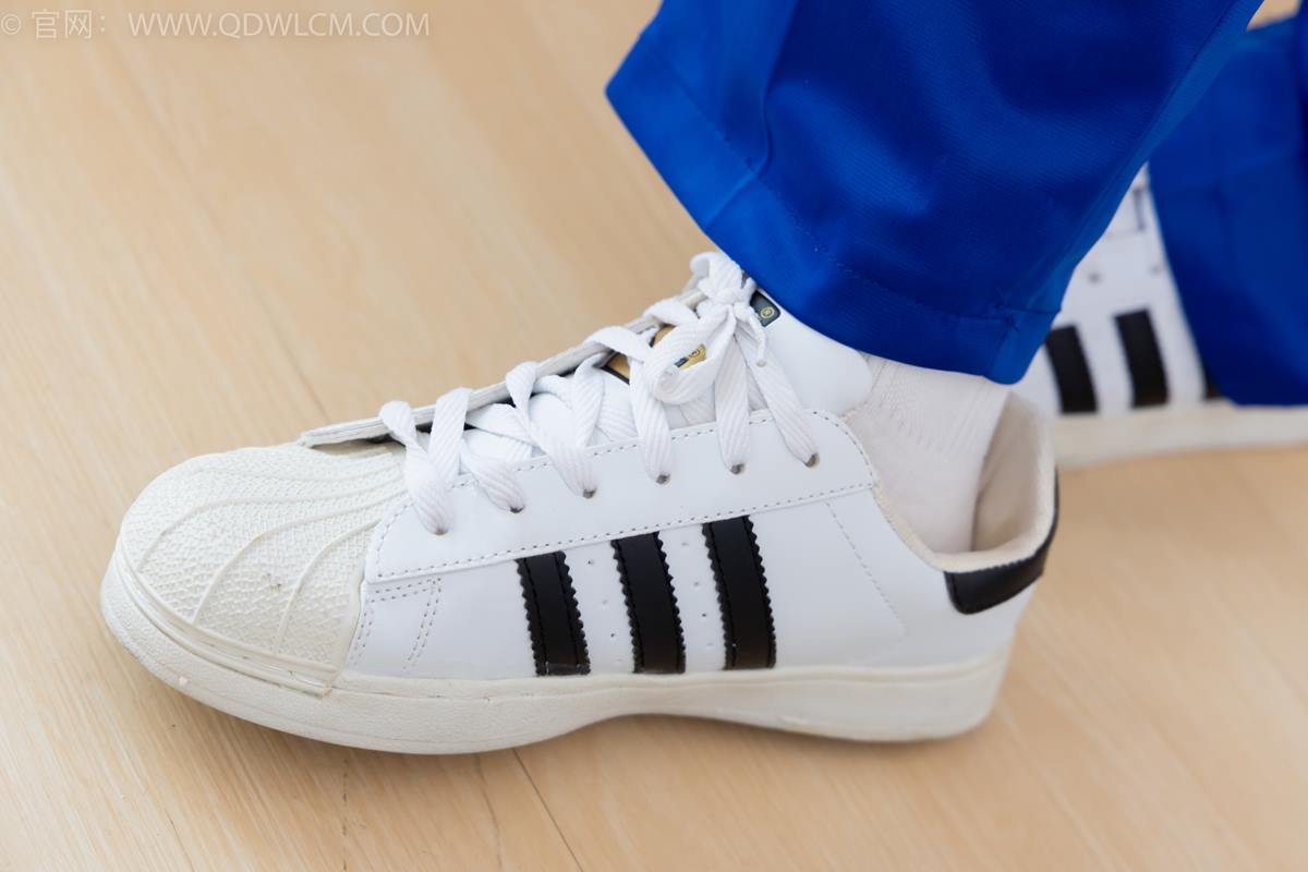 图片[72]-物恋传媒 NO.2364 小悦-校服、板鞋、白棉袜、裸足[126P] – 速更版-美库