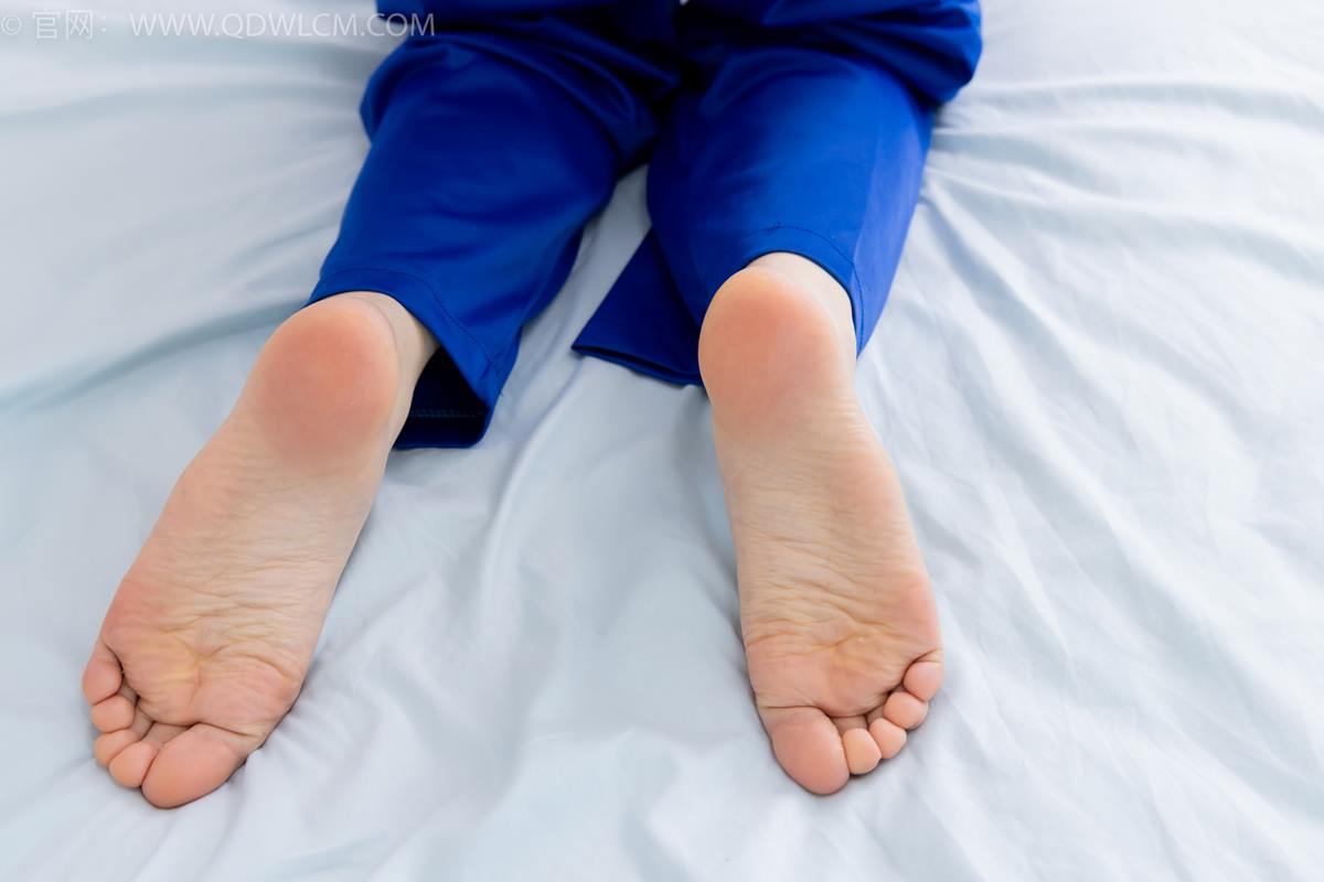 图片[94]-物恋传媒 NO.2364 小悦-校服、板鞋、白棉袜、裸足[126P] – 速更版-美库