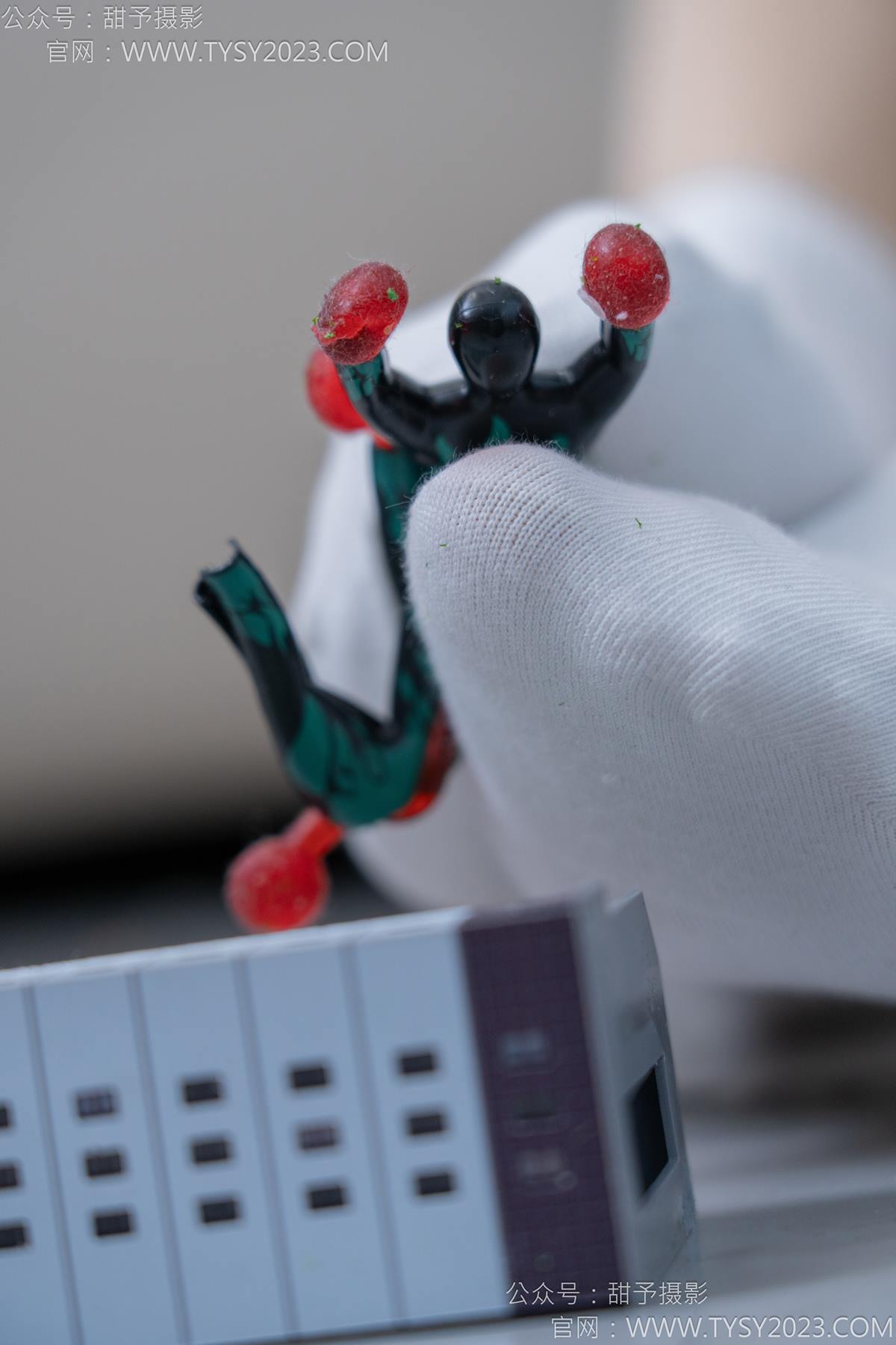 图片[15]-甜予摄影 NO.182 珞珞-板鞋、白棉袜、厚肉丝、小人国剧情[104P] – 速更版-美库