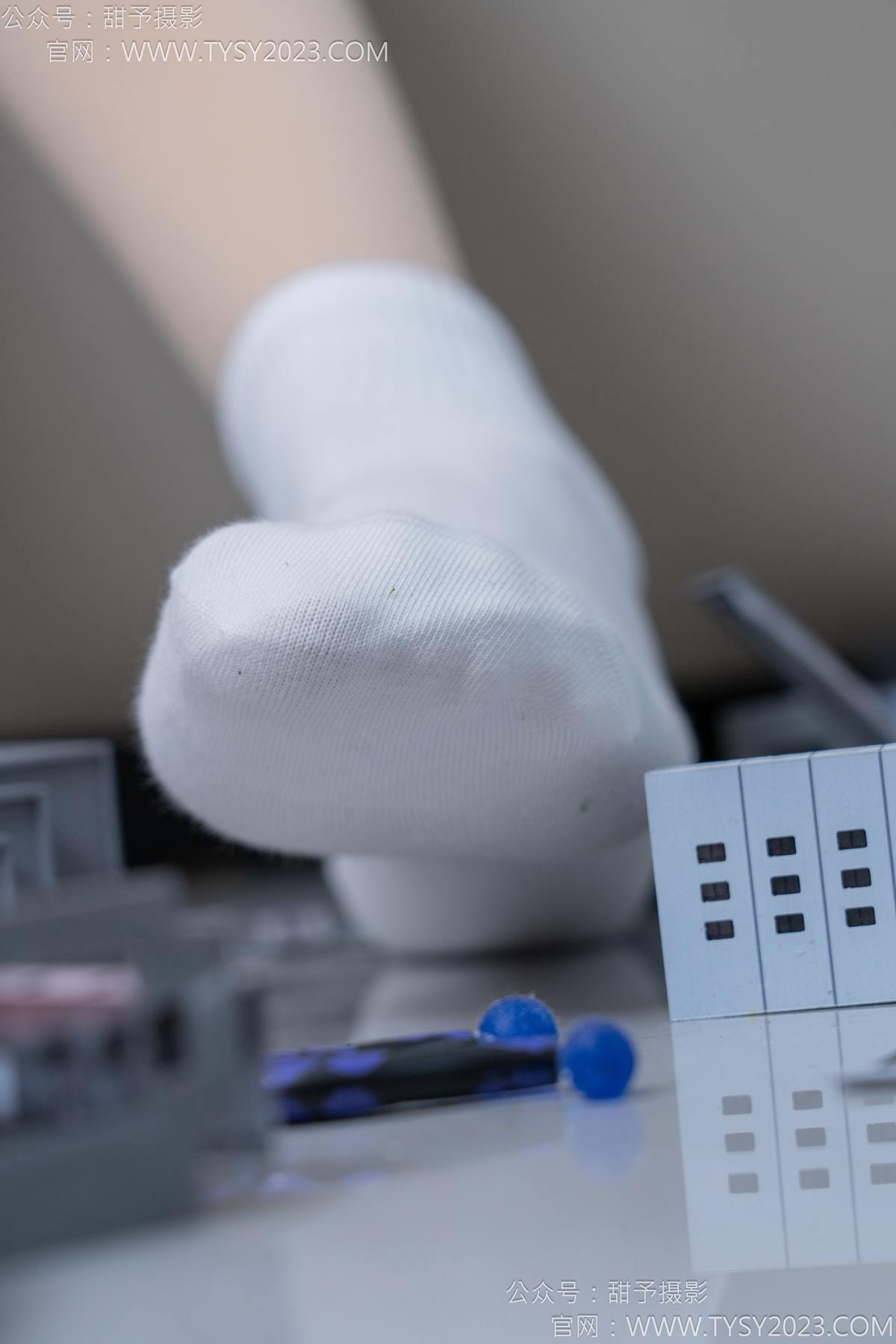 图片[46]-甜予摄影 NO.182 珞珞-板鞋、白棉袜、厚肉丝、小人国剧情[104P] – 速更版-美库