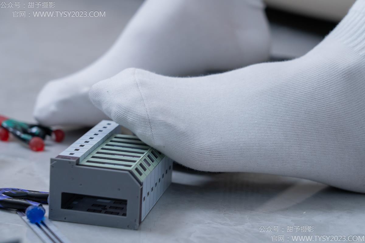 图片[49]-甜予摄影 NO.182 珞珞-板鞋、白棉袜、厚肉丝、小人国剧情[104P] – 速更版-美库