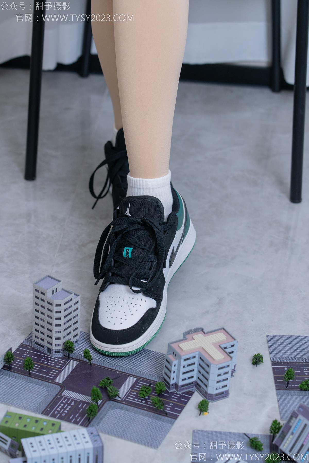 图片[68]-甜予摄影 NO.182 珞珞-板鞋、白棉袜、厚肉丝、小人国剧情[104P] – 速更版-美库