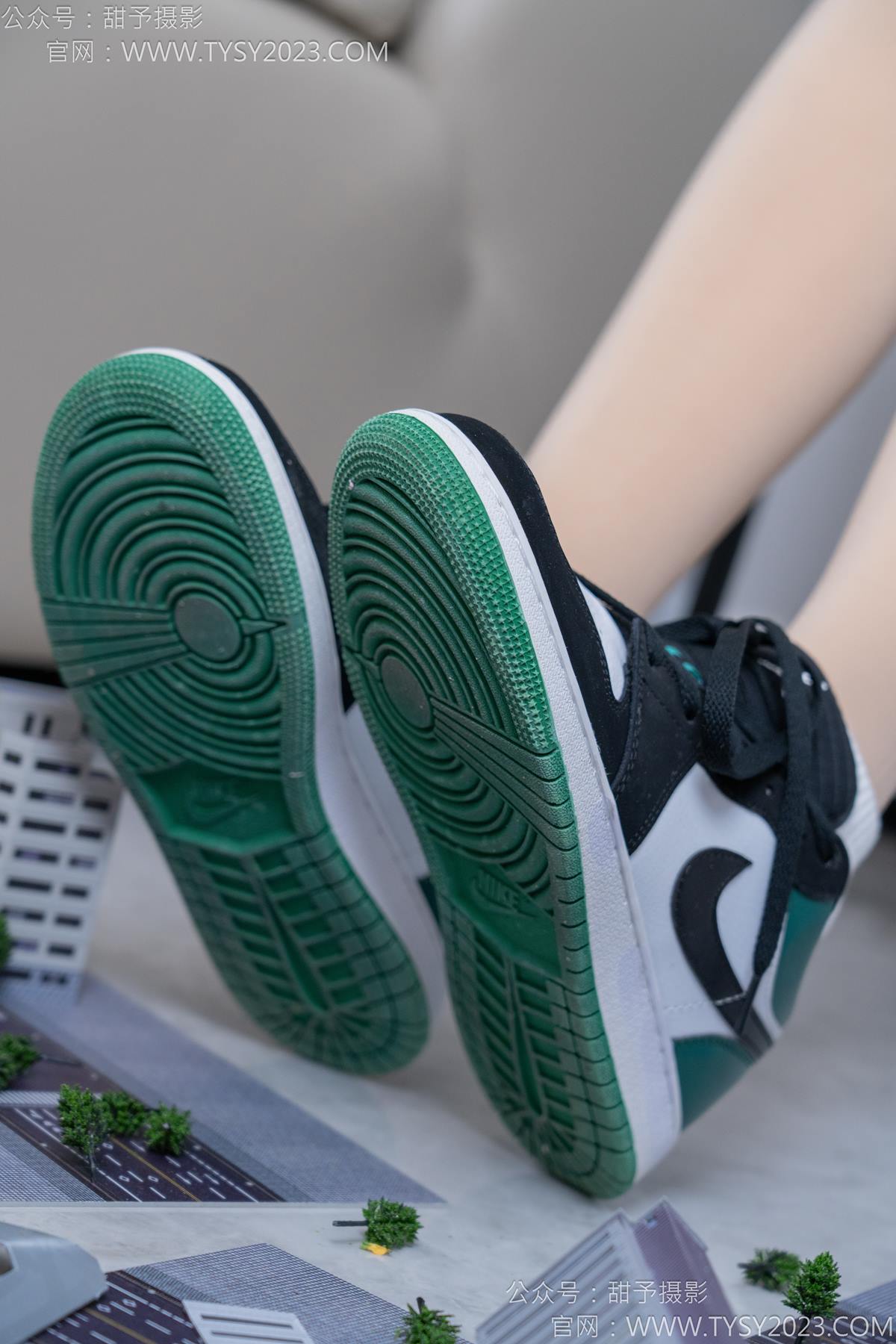 图片[74]-甜予摄影 NO.182 珞珞-板鞋、白棉袜、厚肉丝、小人国剧情[104P] – 速更版-美库