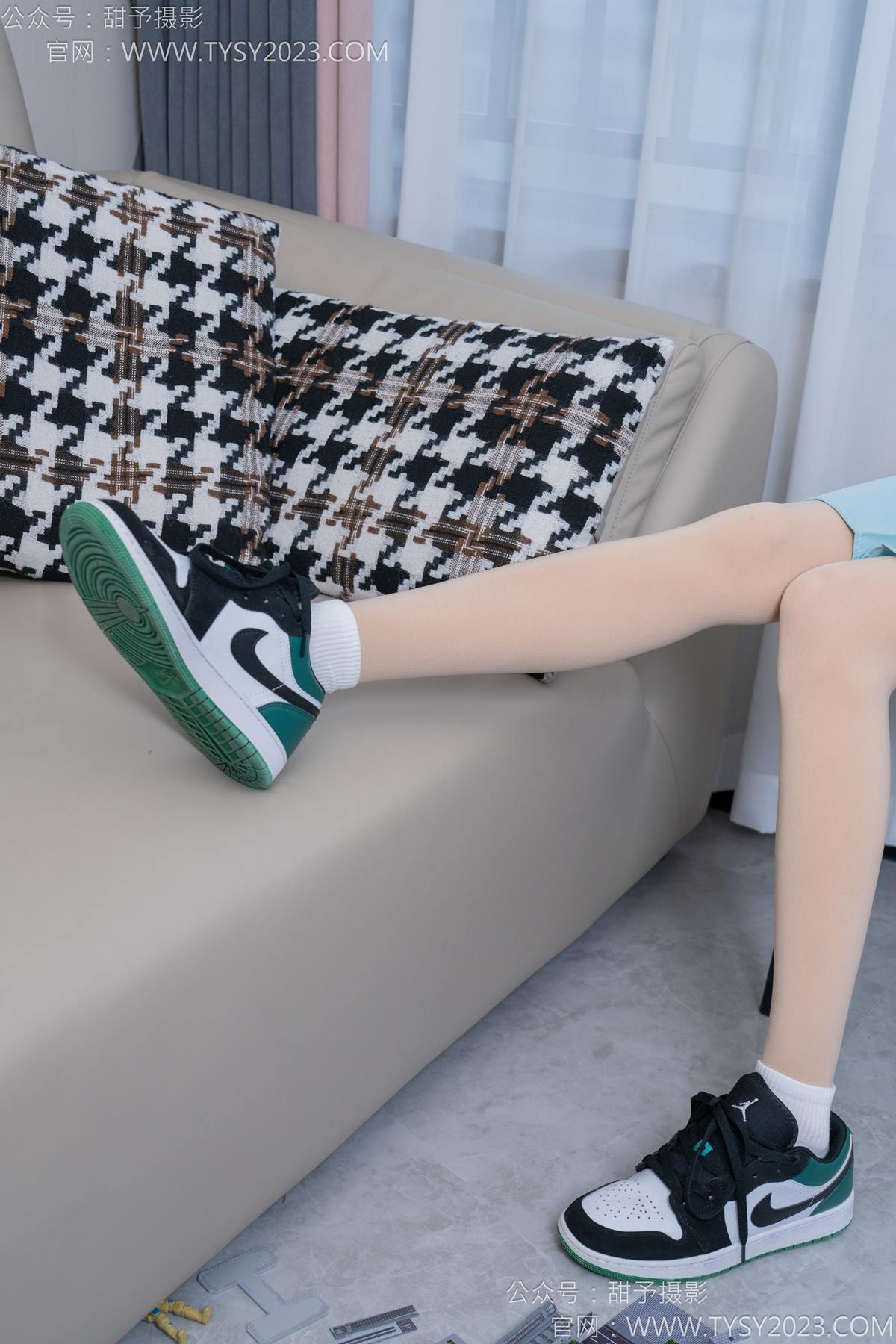 图片[80]-甜予摄影 NO.182 珞珞-板鞋、白棉袜、厚肉丝、小人国剧情[104P] – 速更版-美库