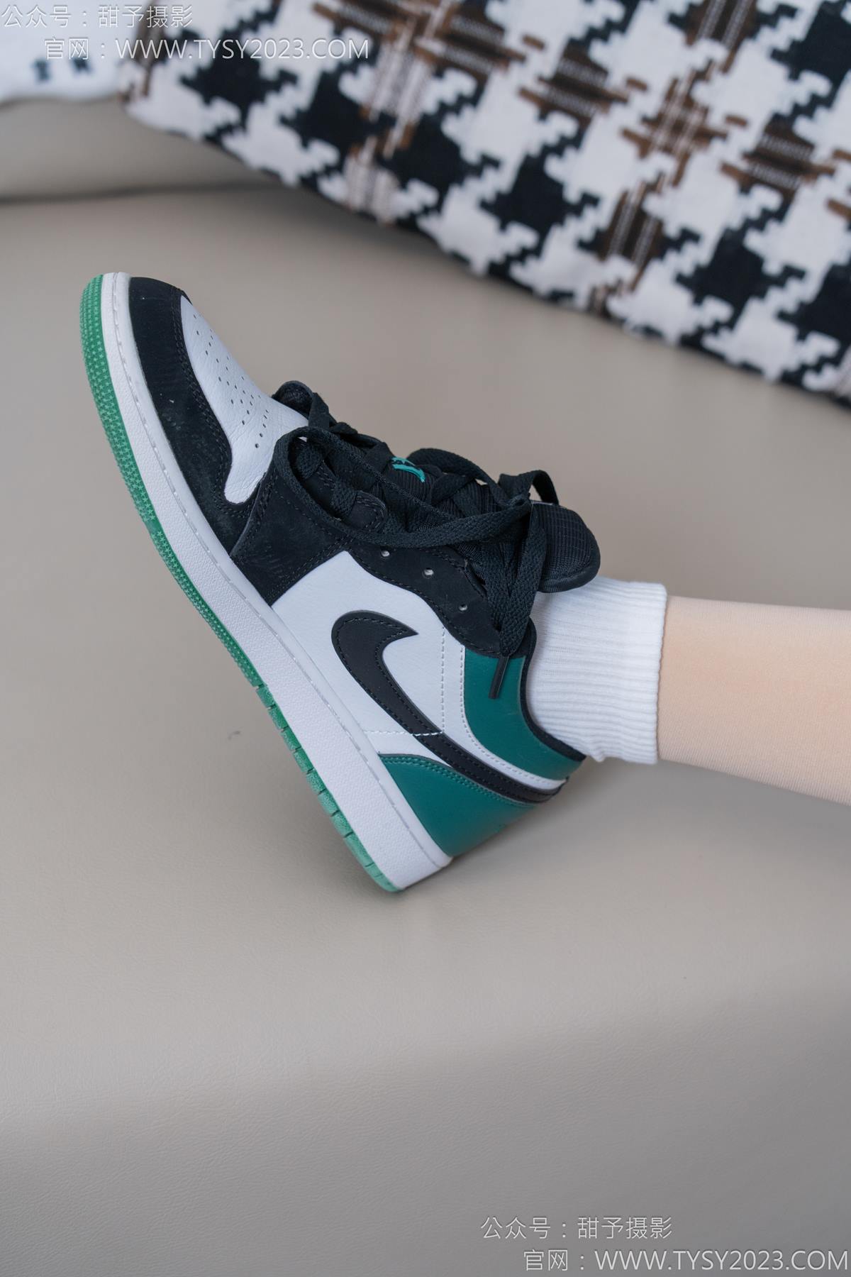 图片[82]-甜予摄影 NO.182 珞珞-板鞋、白棉袜、厚肉丝、小人国剧情[104P] – 速更版-美库