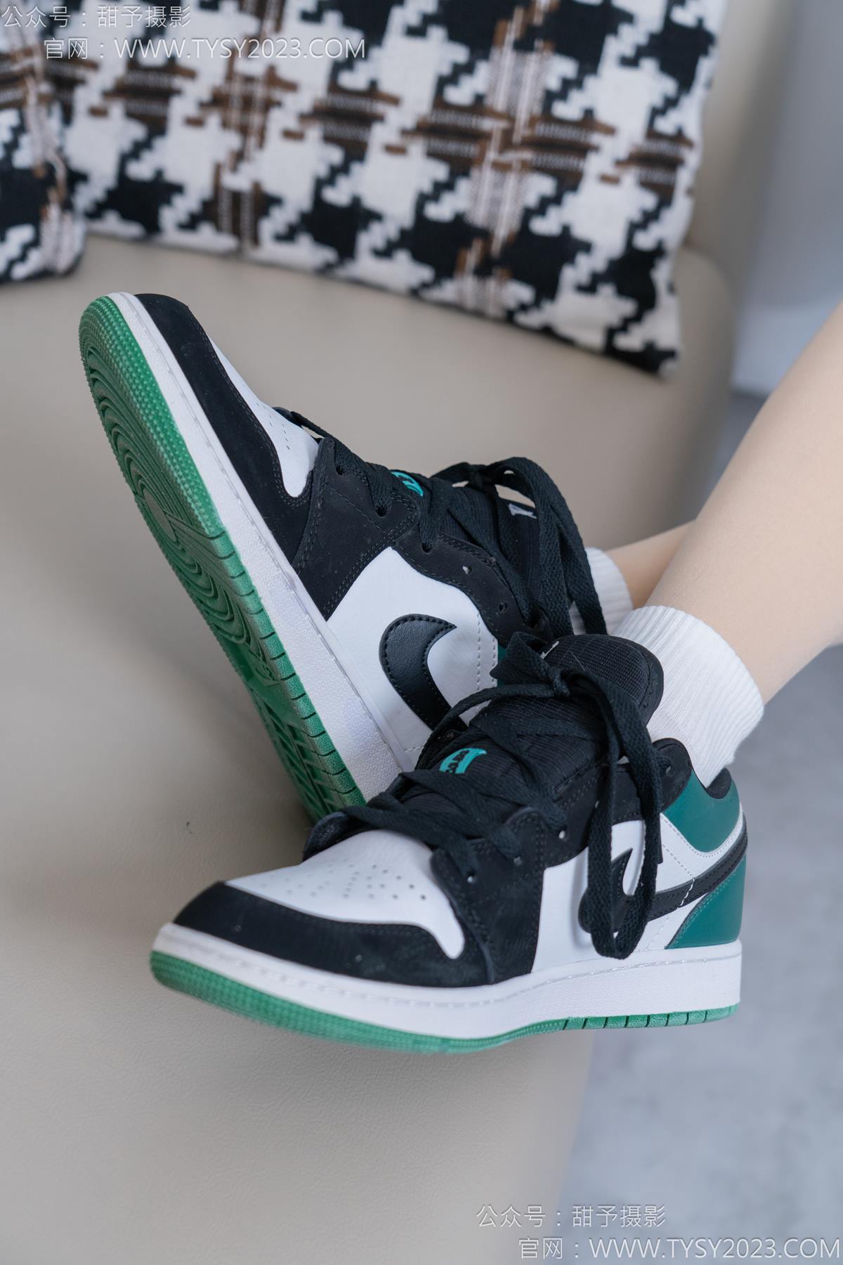 图片[91]-甜予摄影 NO.182 珞珞-板鞋、白棉袜、厚肉丝、小人国剧情[104P] – 速更版-美库