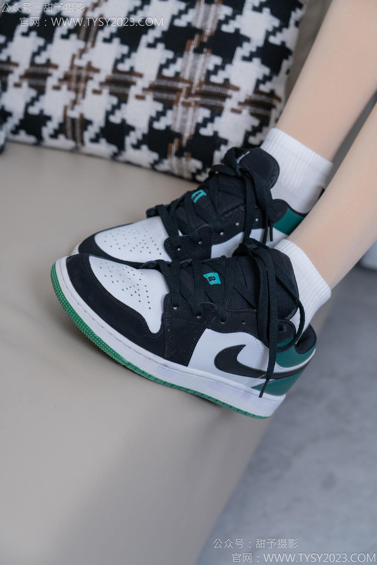 图片[98]-甜予摄影 NO.182 珞珞-板鞋、白棉袜、厚肉丝、小人国剧情[104P] – 速更版-美库