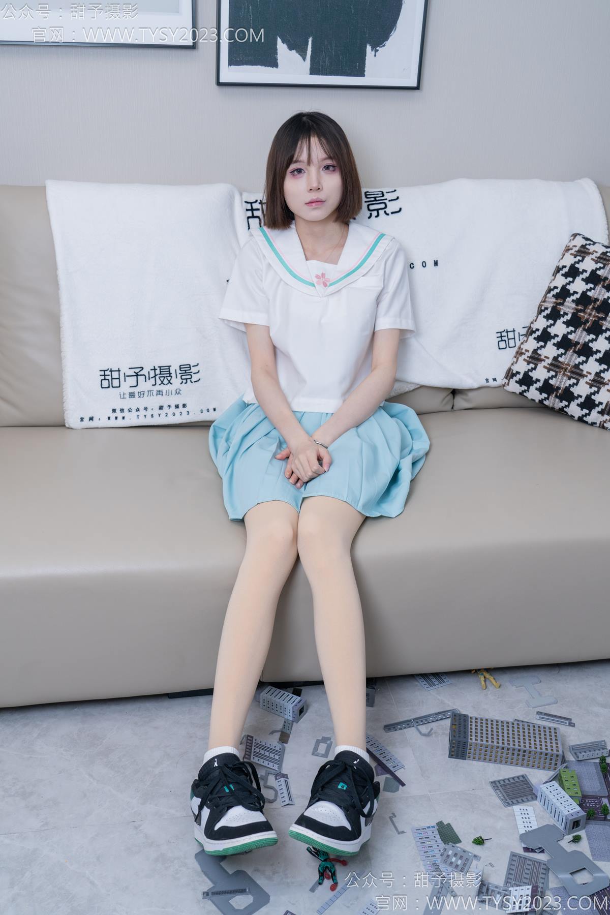 图片[101]-甜予摄影 NO.182 珞珞-板鞋、白棉袜、厚肉丝、小人国剧情[104P] – 速更版-美库