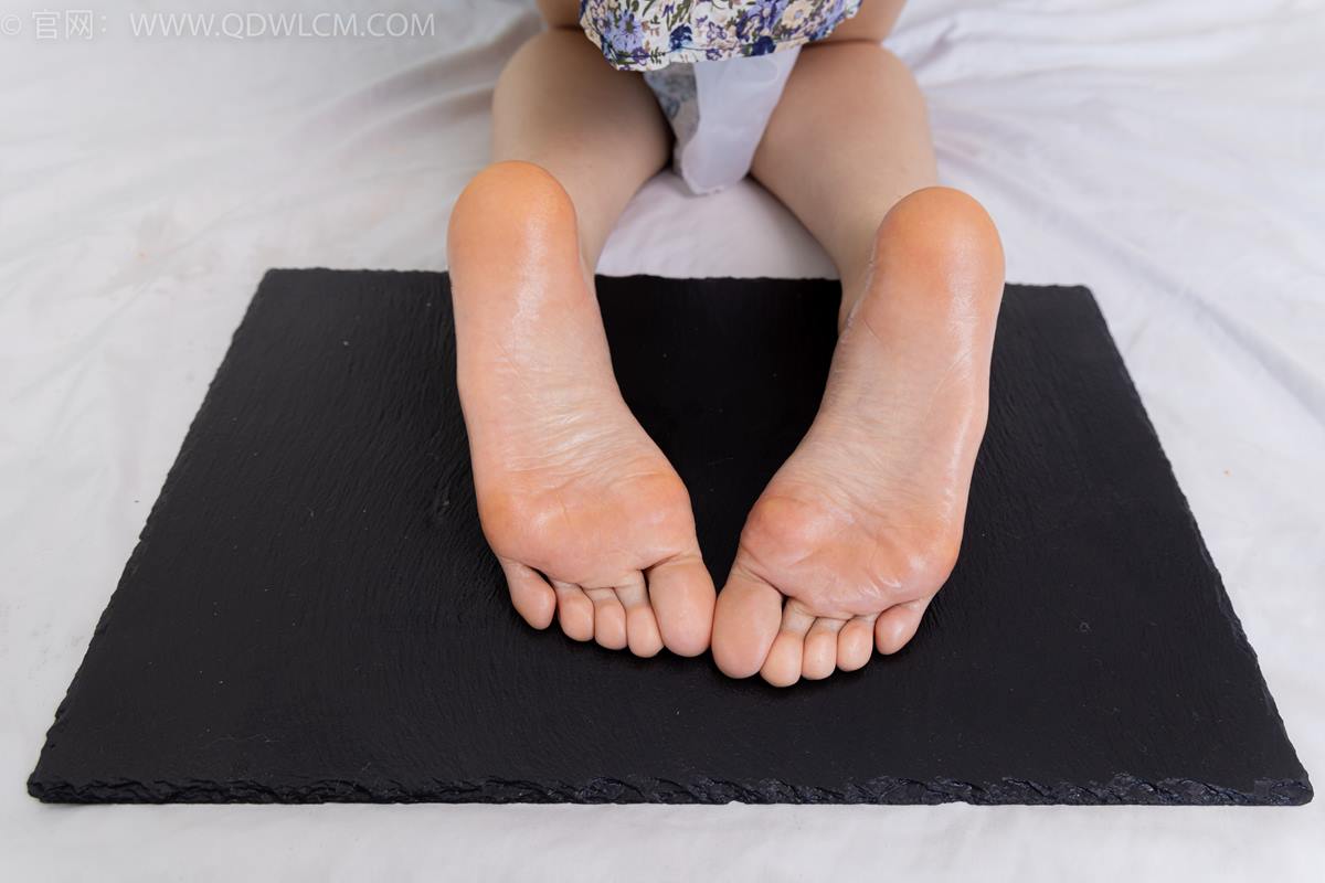 图片[101]-物恋传媒 NO.2365 菜菜-高跟鞋、薄白丝、裸足[104P] – 速更版-美库