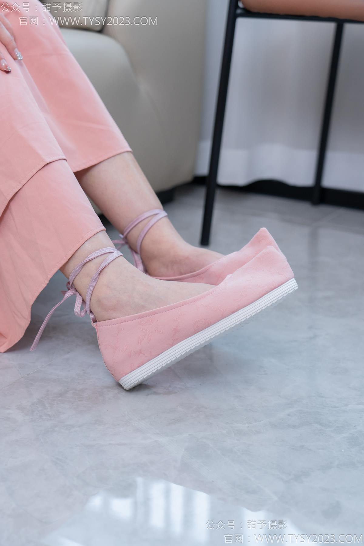 图片[13]-甜予摄影 NO.183 知知-布鞋、白棉袜、裸足[112P] – 速更版-美库