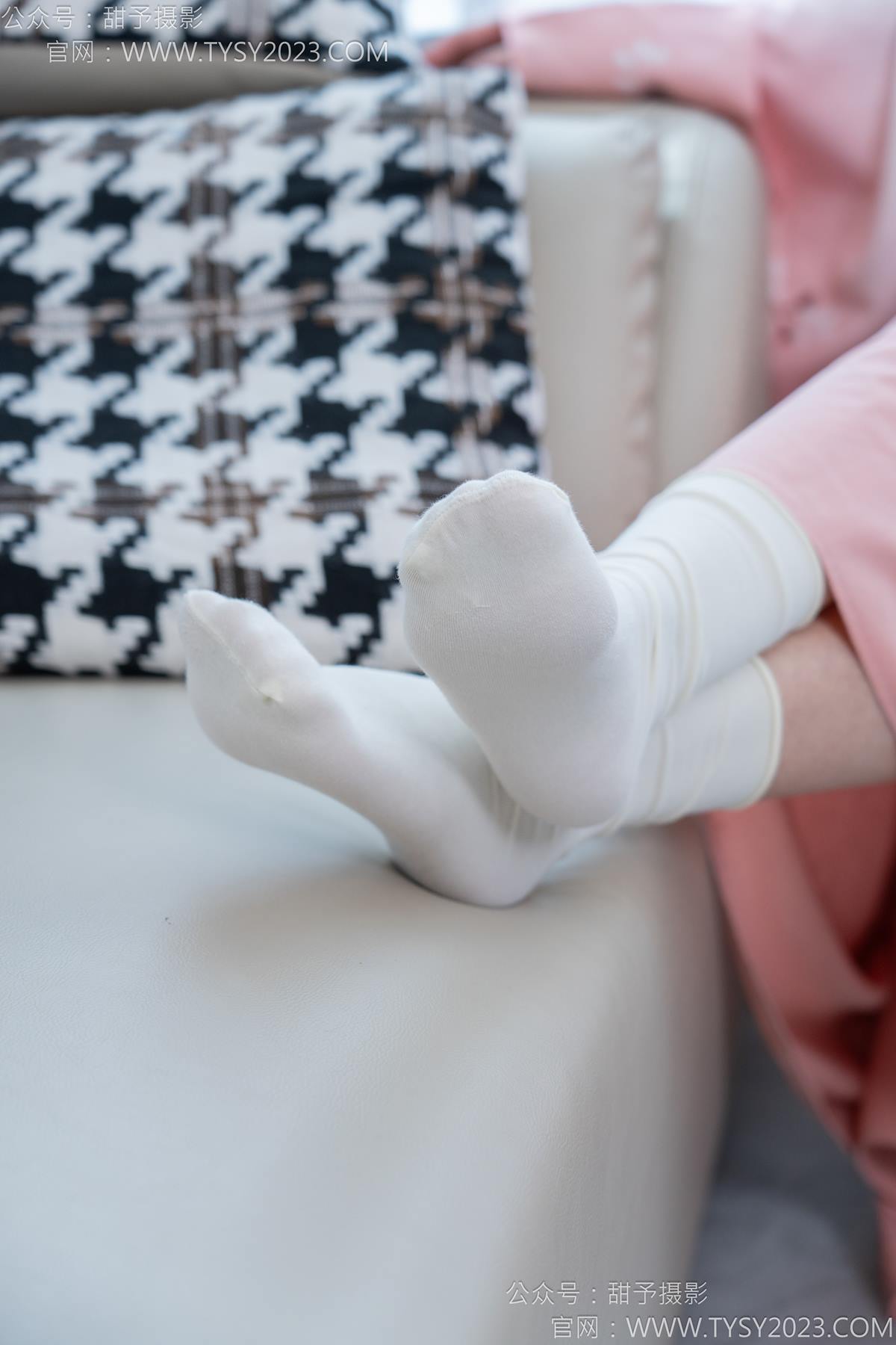 图片[14]-甜予摄影 NO.183 知知-布鞋、白棉袜、裸足[112P] – 速更版-美库