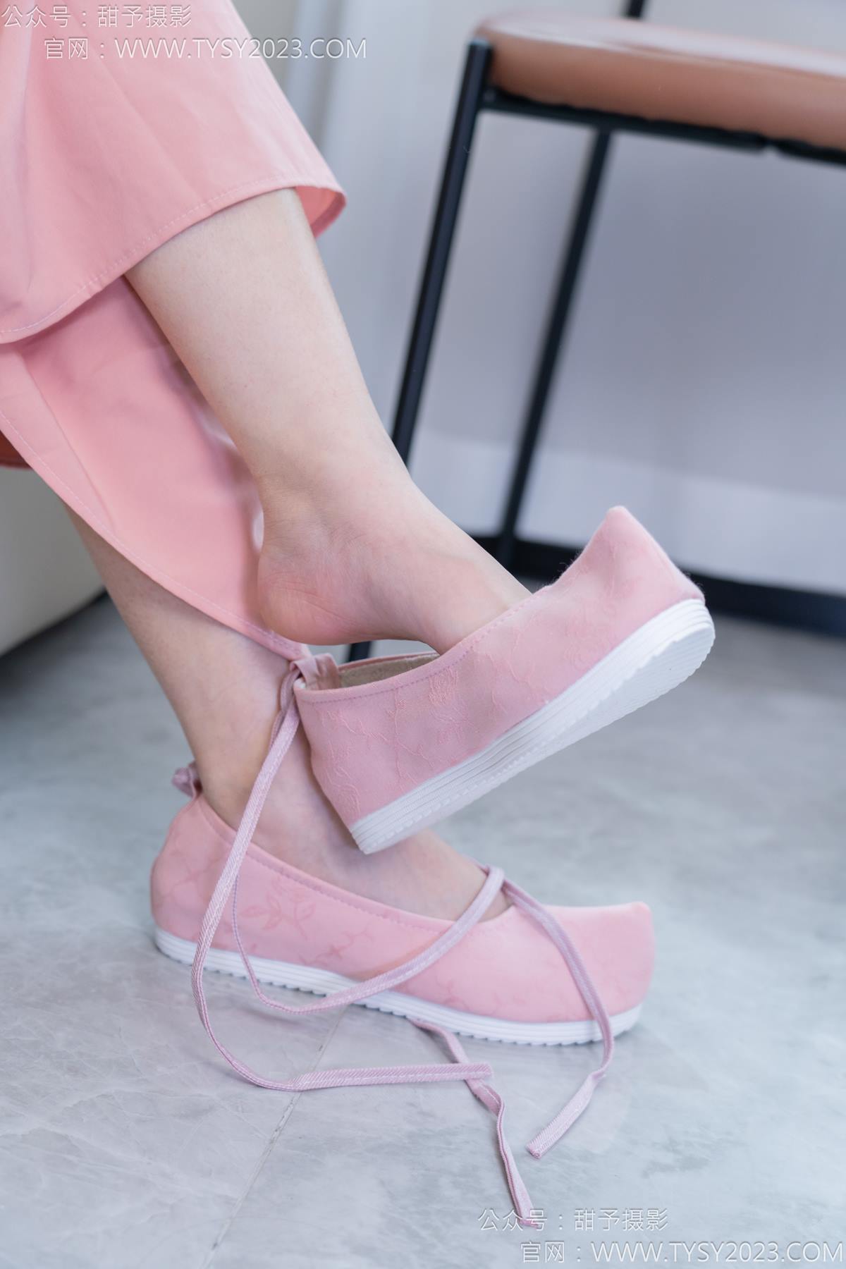 图片[15]-甜予摄影 NO.183 知知-布鞋、白棉袜、裸足[112P] – 速更版-美库