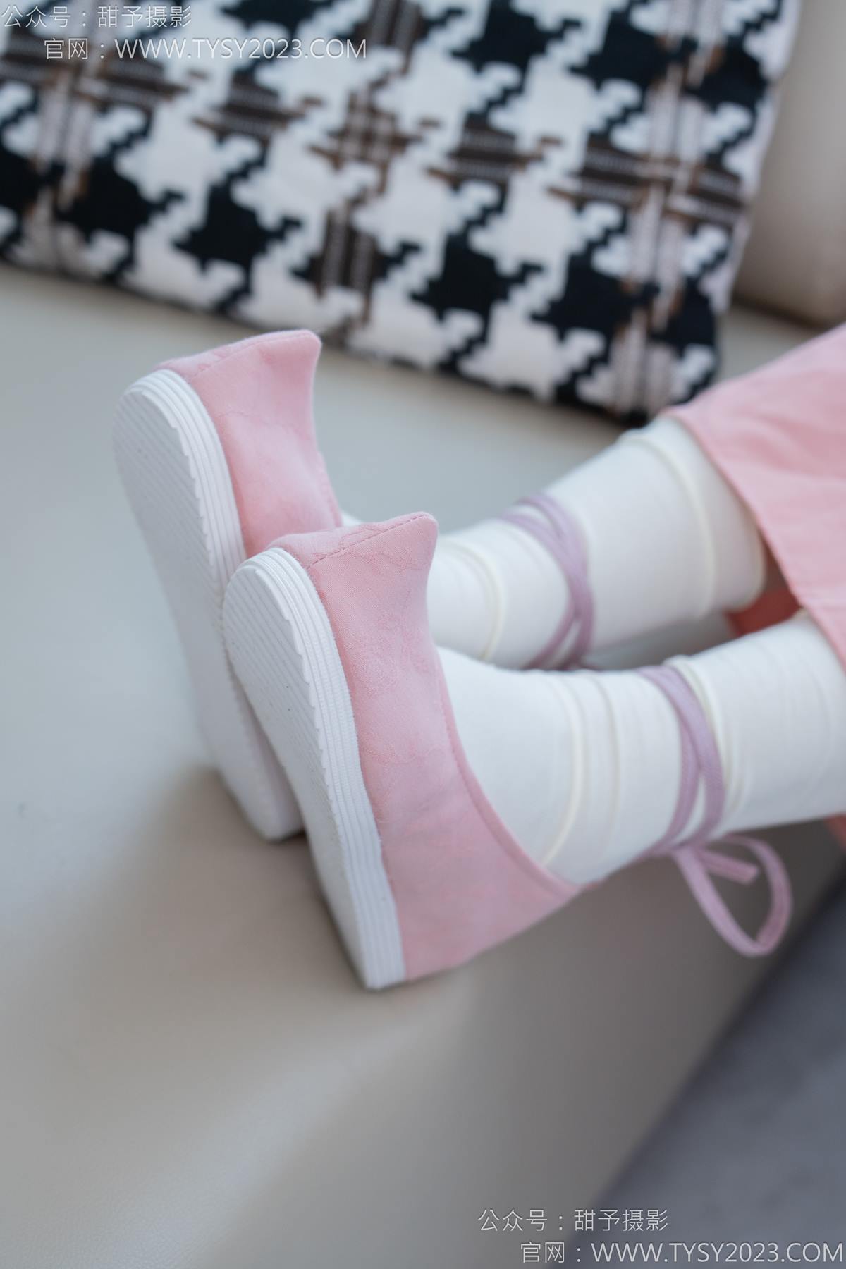图片[22]-甜予摄影 NO.183 知知-布鞋、白棉袜、裸足[112P] – 速更版-美库