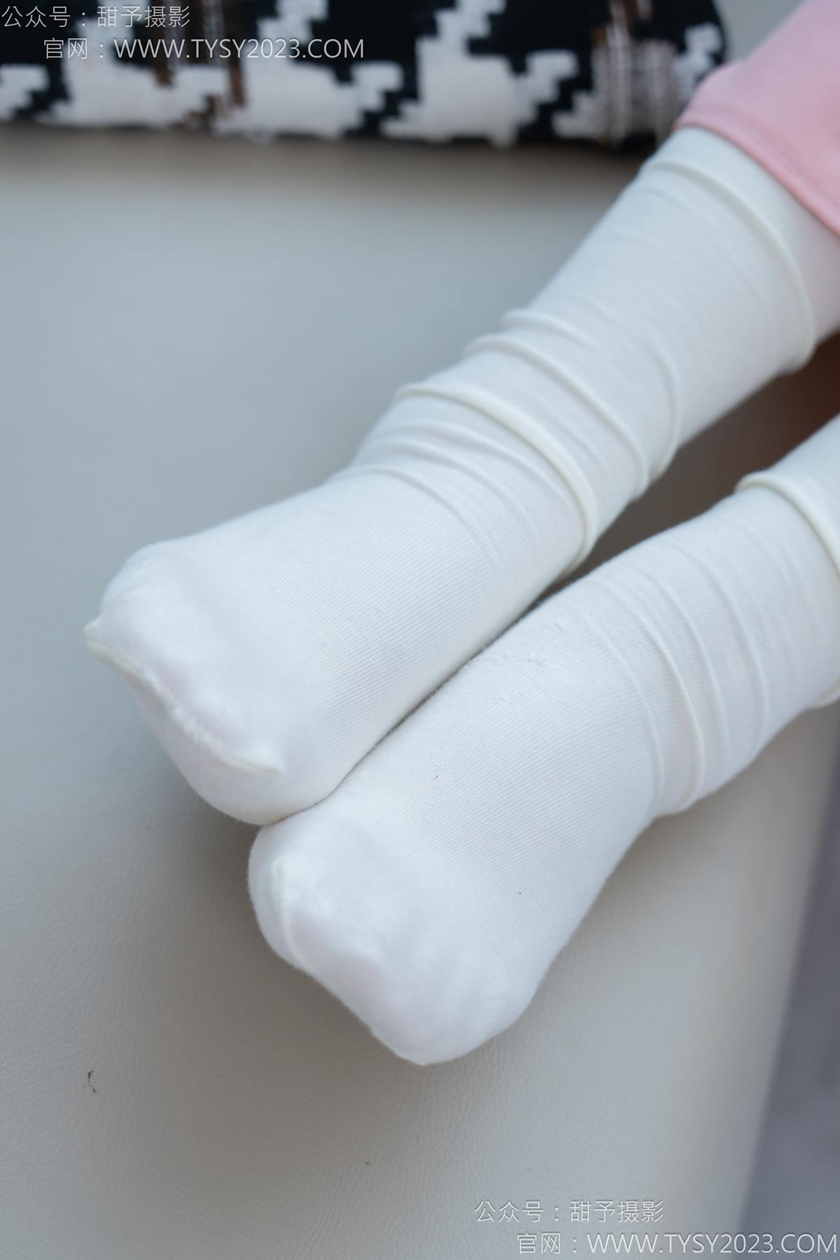 图片[23]-甜予摄影 NO.183 知知-布鞋、白棉袜、裸足[112P] – 速更版-美库