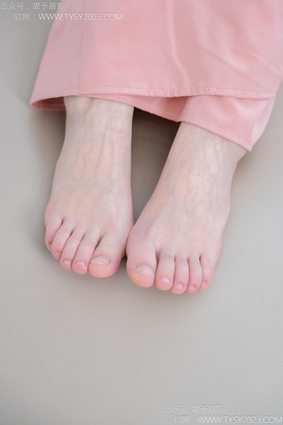 图片[30]-甜予摄影 NO.183 知知-布鞋、白棉袜、裸足[112P] – 速更版-美库