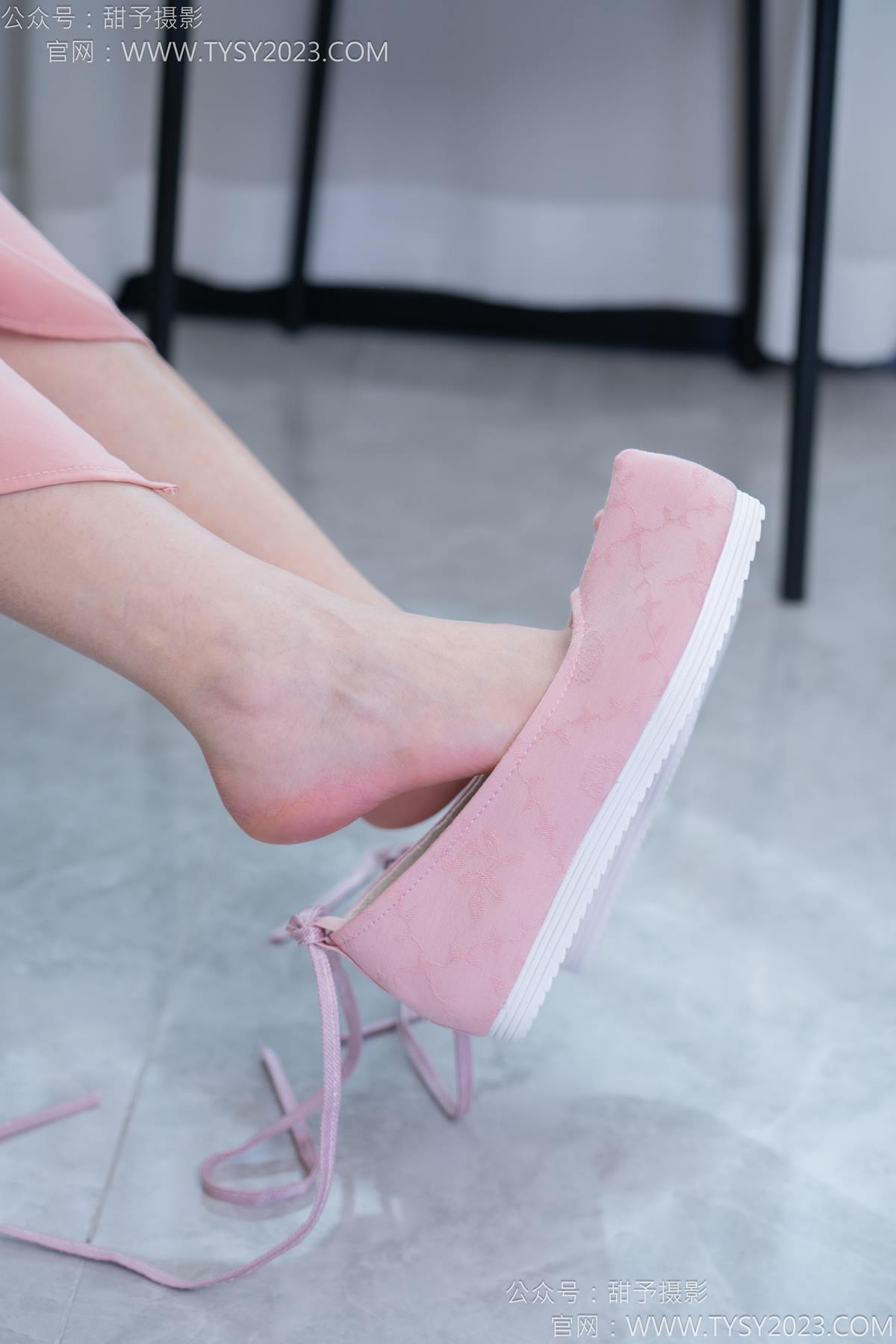 图片[31]-甜予摄影 NO.183 知知-布鞋、白棉袜、裸足[112P] – 速更版-美库
