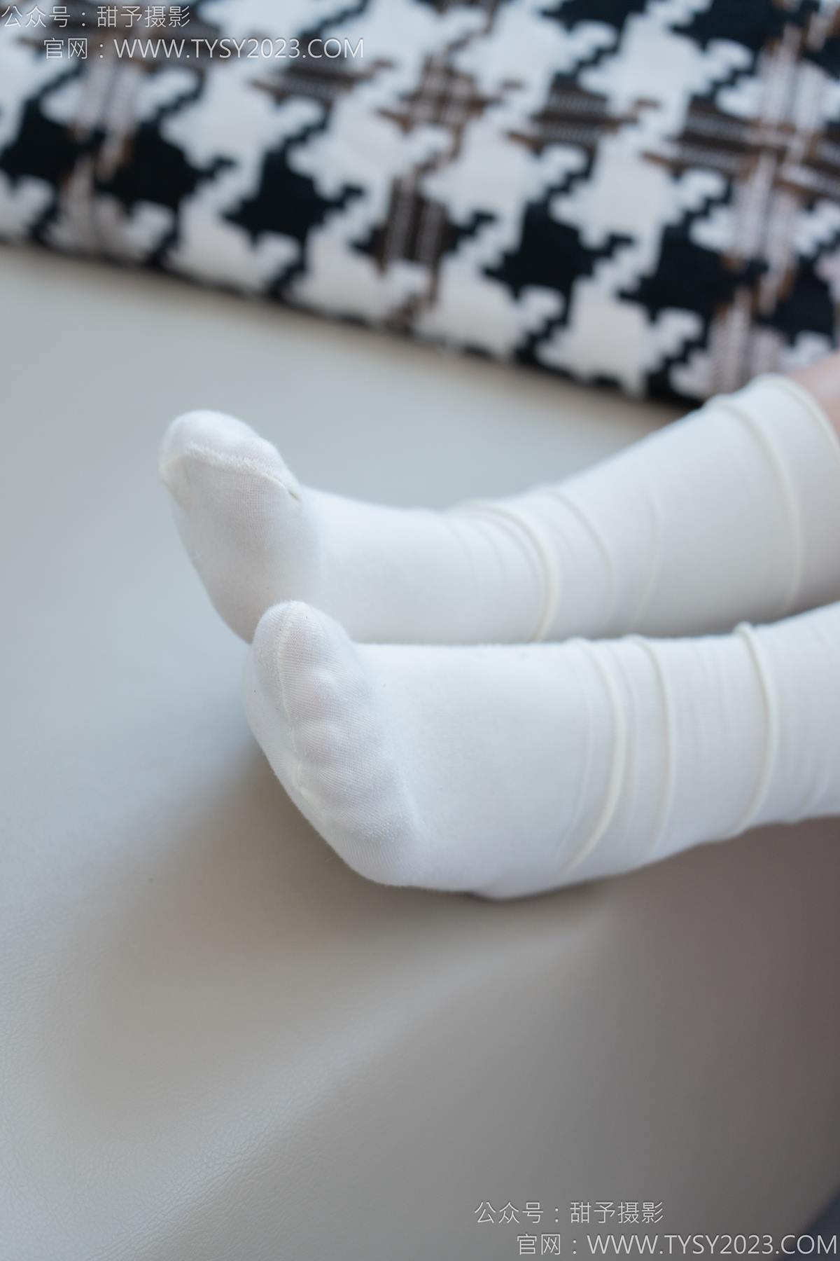 图片[34]-甜予摄影 NO.183 知知-布鞋、白棉袜、裸足[112P] – 速更版-美库