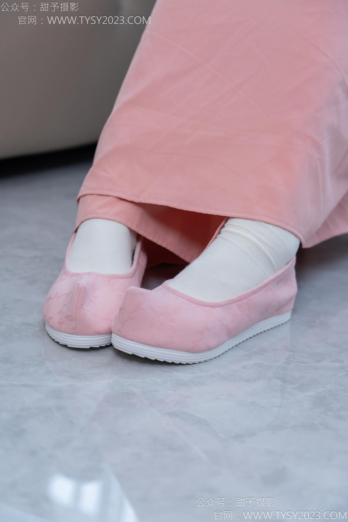 图片[38]-甜予摄影 NO.183 知知-布鞋、白棉袜、裸足[112P] – 速更版-美库