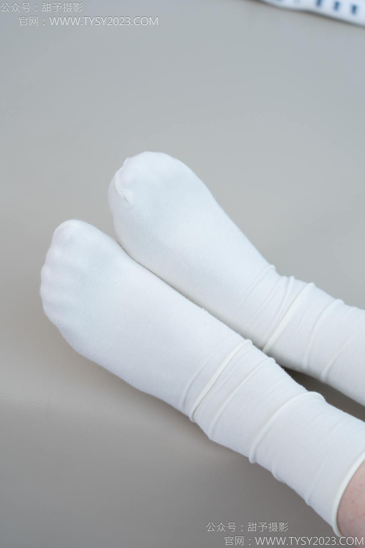 图片[70]-甜予摄影 NO.183 知知-布鞋、白棉袜、裸足[112P] – 速更版-美库