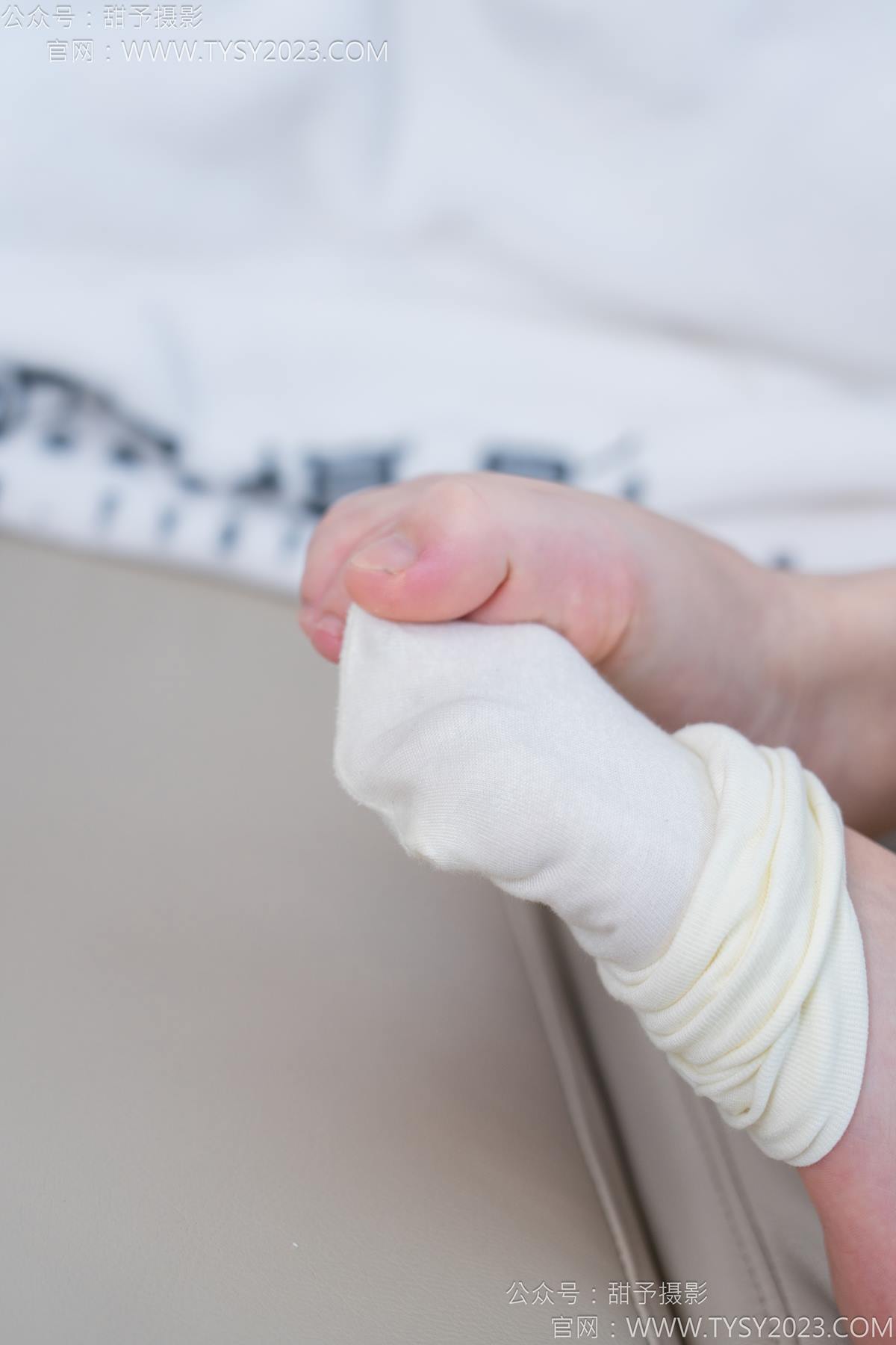 图片[76]-甜予摄影 NO.183 知知-布鞋、白棉袜、裸足[112P] – 速更版-美库