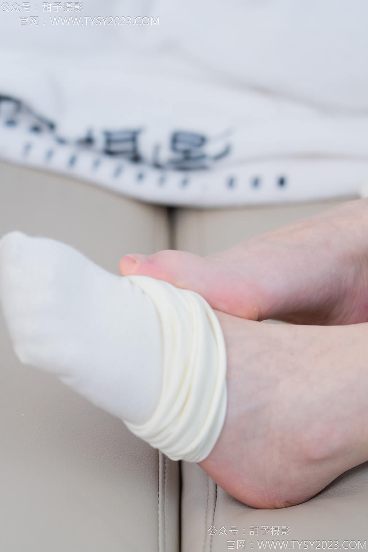 图片[78]-甜予摄影 NO.183 知知-布鞋、白棉袜、裸足[112P] – 速更版-美库