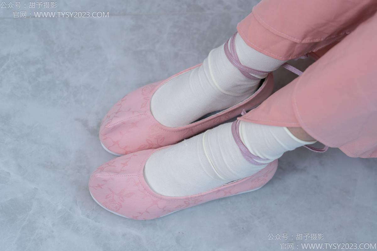 图片[87]-甜予摄影 NO.183 知知-布鞋、白棉袜、裸足[112P] – 速更版-美库