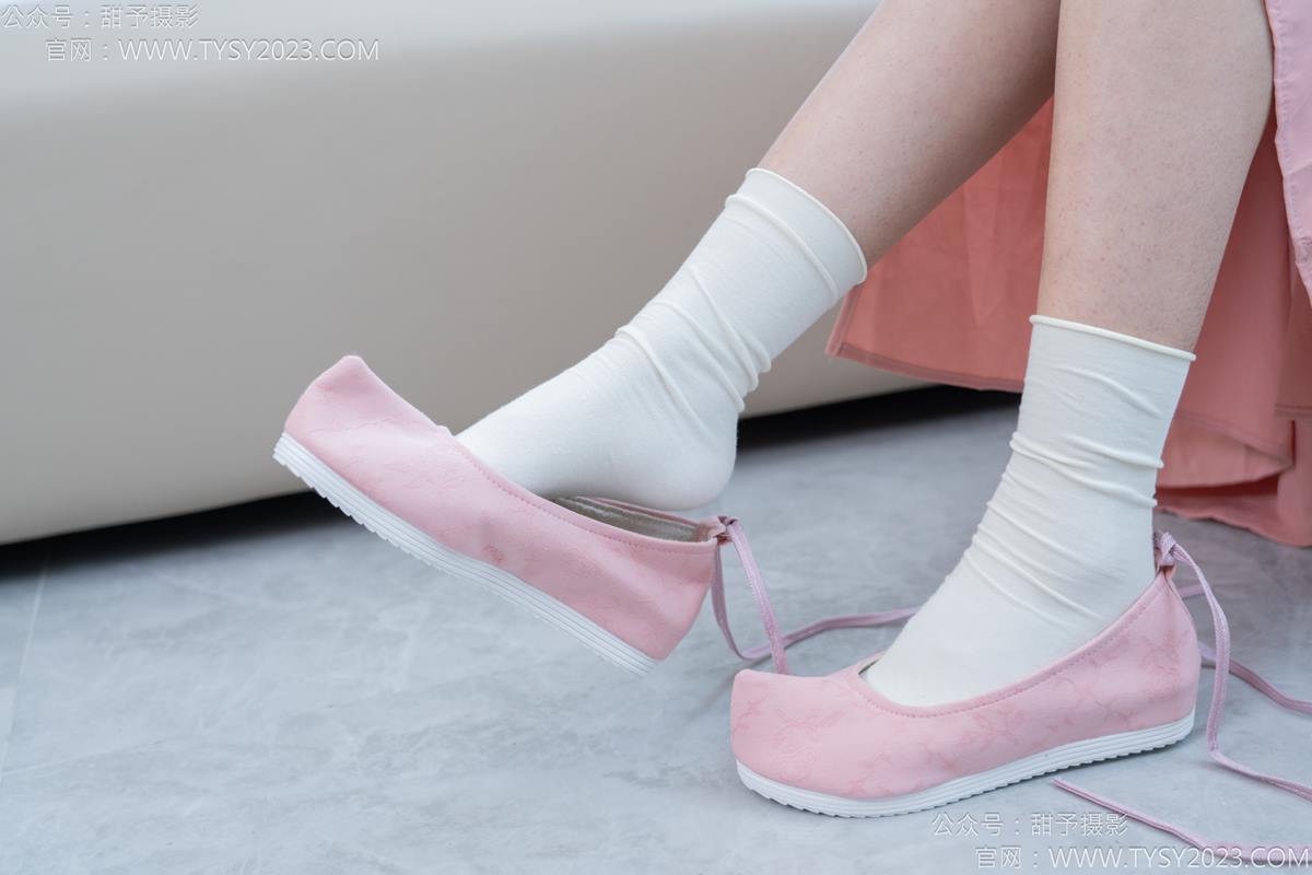 图片[88]-甜予摄影 NO.183 知知-布鞋、白棉袜、裸足[112P] – 速更版-美库