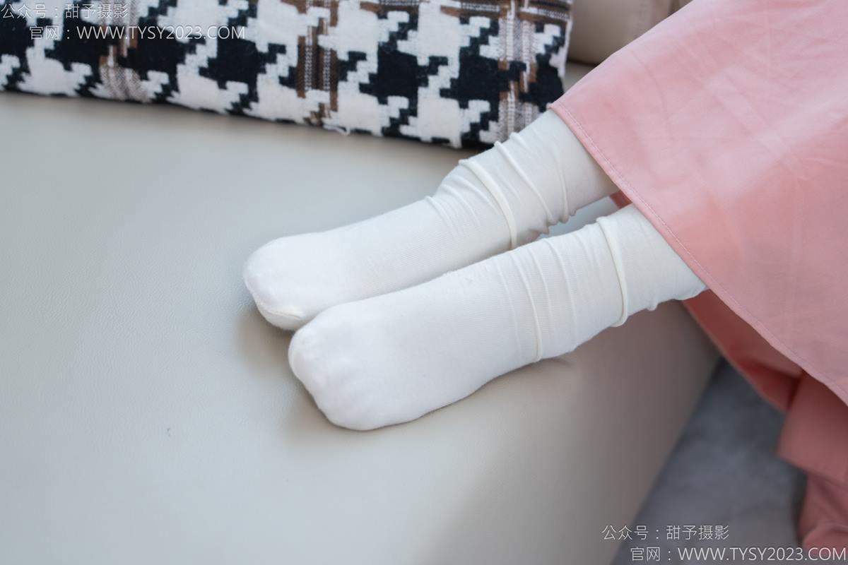图片[89]-甜予摄影 NO.183 知知-布鞋、白棉袜、裸足[112P] – 速更版-美库