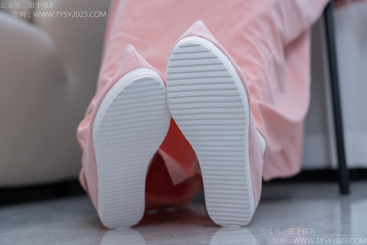 图片[92]-甜予摄影 NO.183 知知-布鞋、白棉袜、裸足[112P] – 速更版-美库