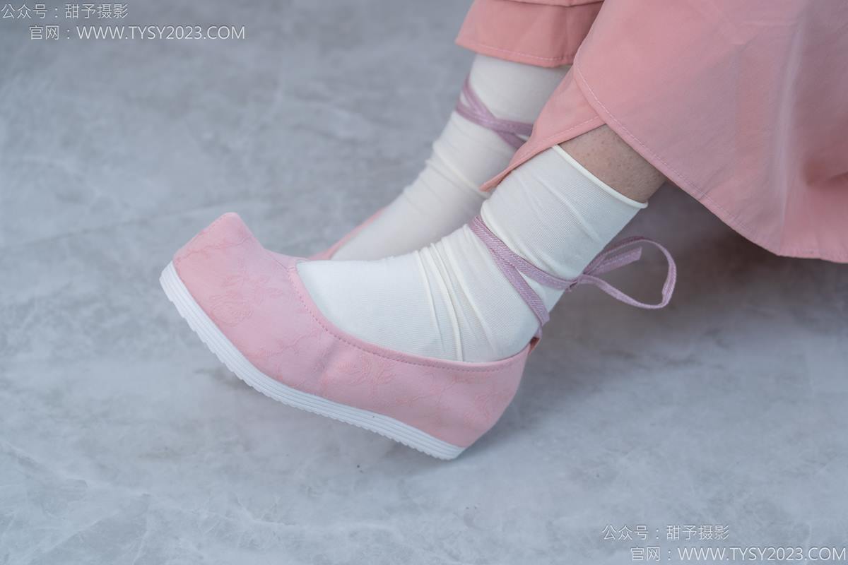 图片[93]-甜予摄影 NO.183 知知-布鞋、白棉袜、裸足[112P] – 速更版-美库