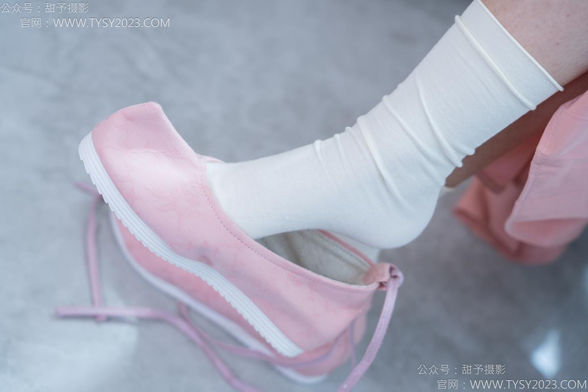 图片[95]-甜予摄影 NO.183 知知-布鞋、白棉袜、裸足[112P] – 速更版-美库