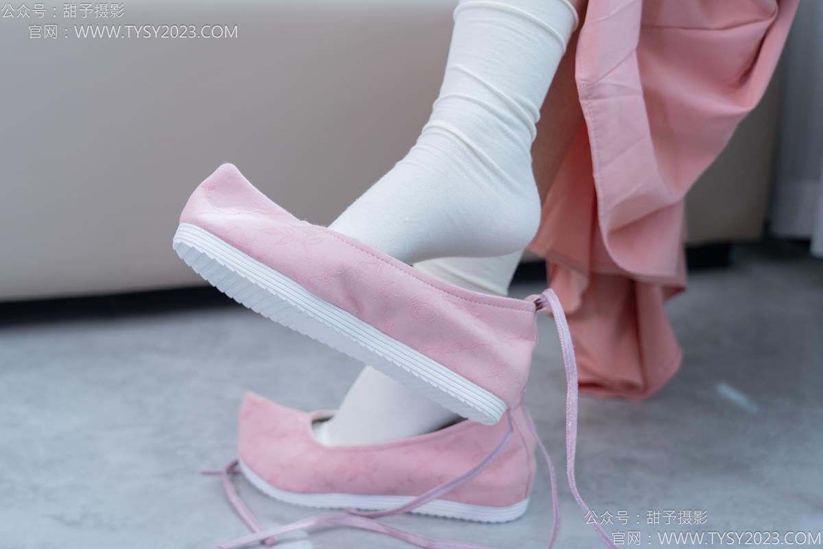 图片[96]-甜予摄影 NO.183 知知-布鞋、白棉袜、裸足[112P] – 速更版-美库