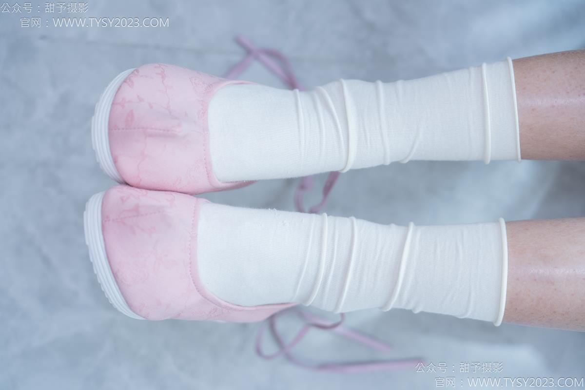 图片[98]-甜予摄影 NO.183 知知-布鞋、白棉袜、裸足[112P] – 速更版-美库