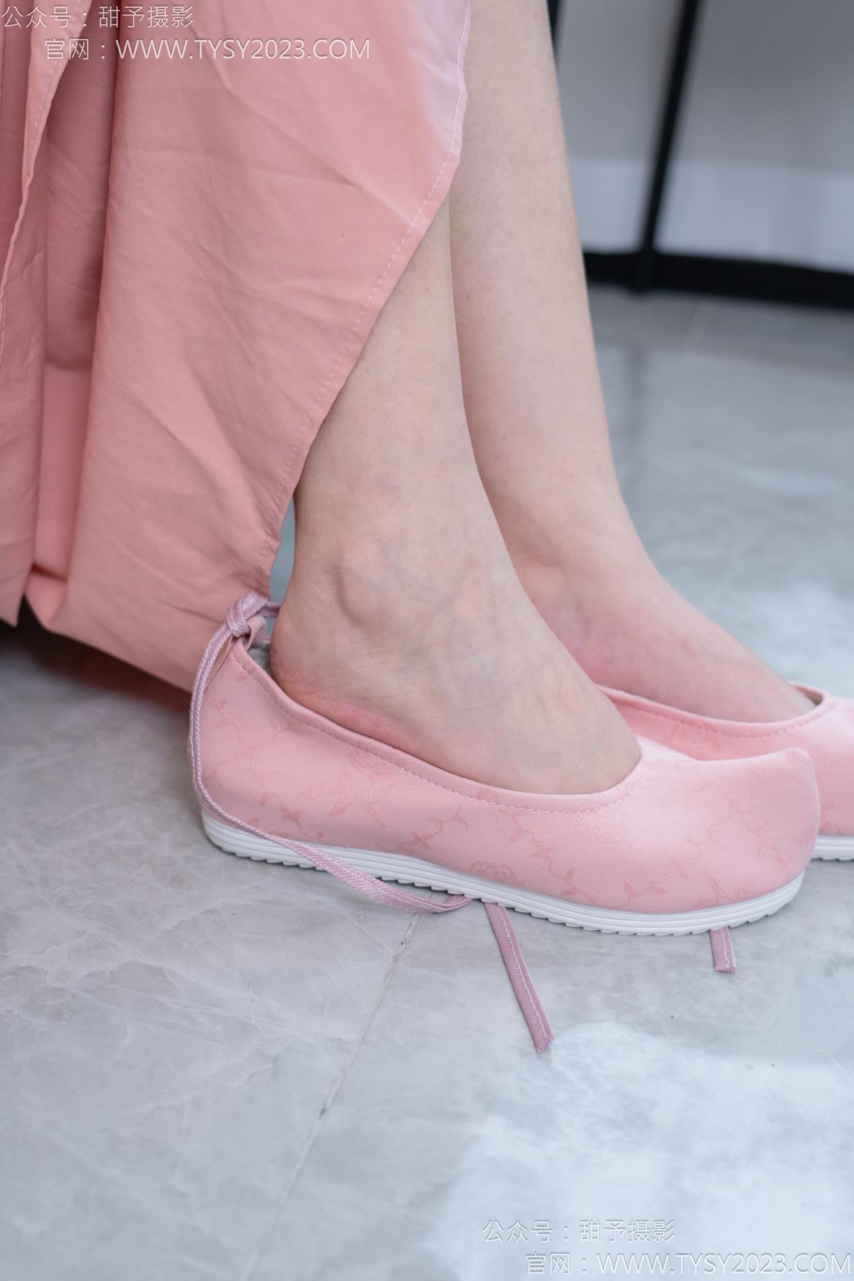 图片[111]-甜予摄影 NO.183 知知-布鞋、白棉袜、裸足[112P] – 速更版-美库