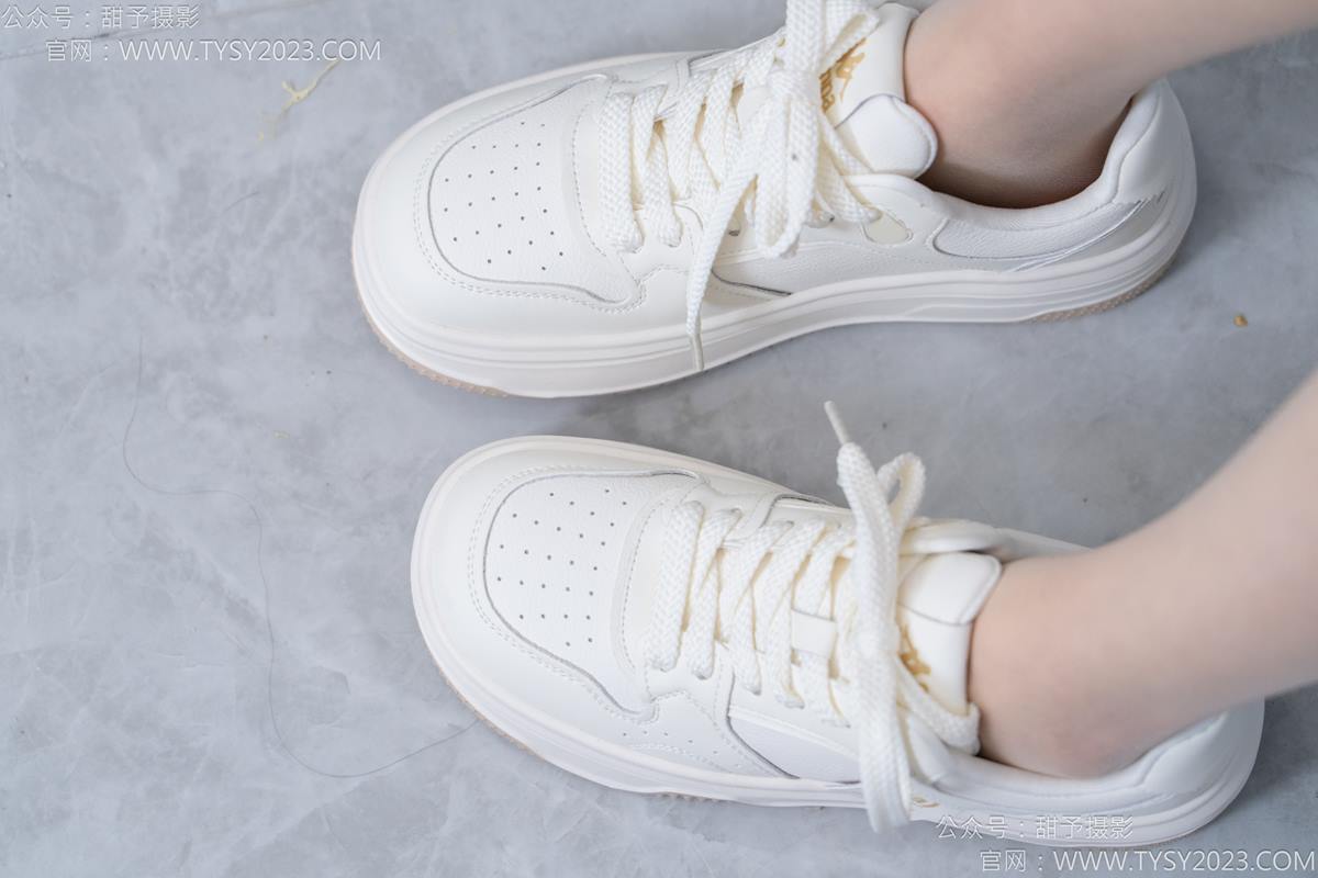 图片[55]-甜予摄影 NO.184 澜澜-板鞋、薄肉丝[85P] – 速更版-美库