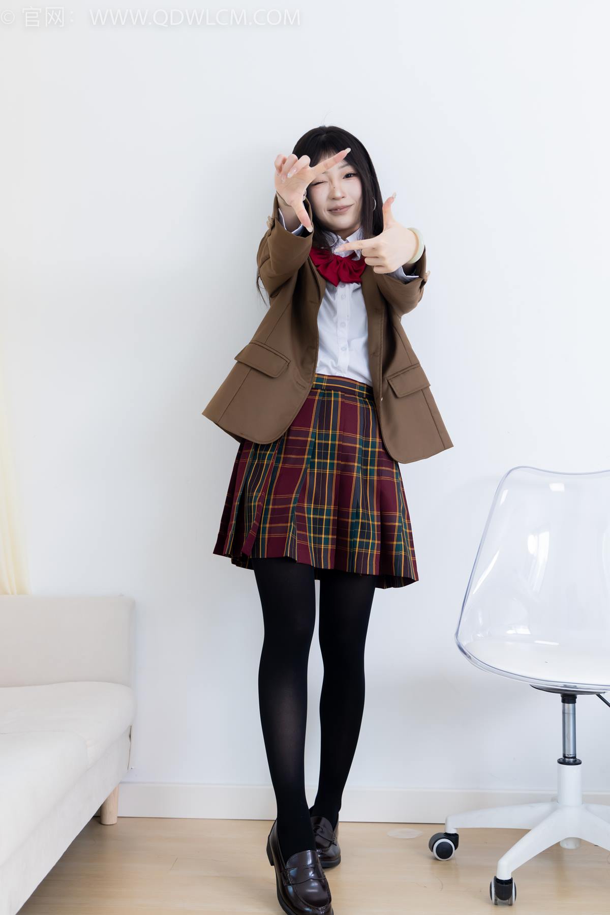 图片[25]-物恋传媒 NO.2367 嘟嘟-皮鞋、厚黑丝、jk制服[133P] – 速更版-美库