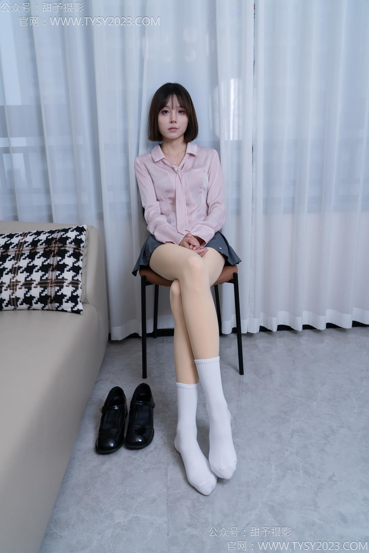 图片[11]-甜予摄影 NO.185 珞珞-皮鞋、白棉袜、厚肉丝[110P] – 速更版-美库