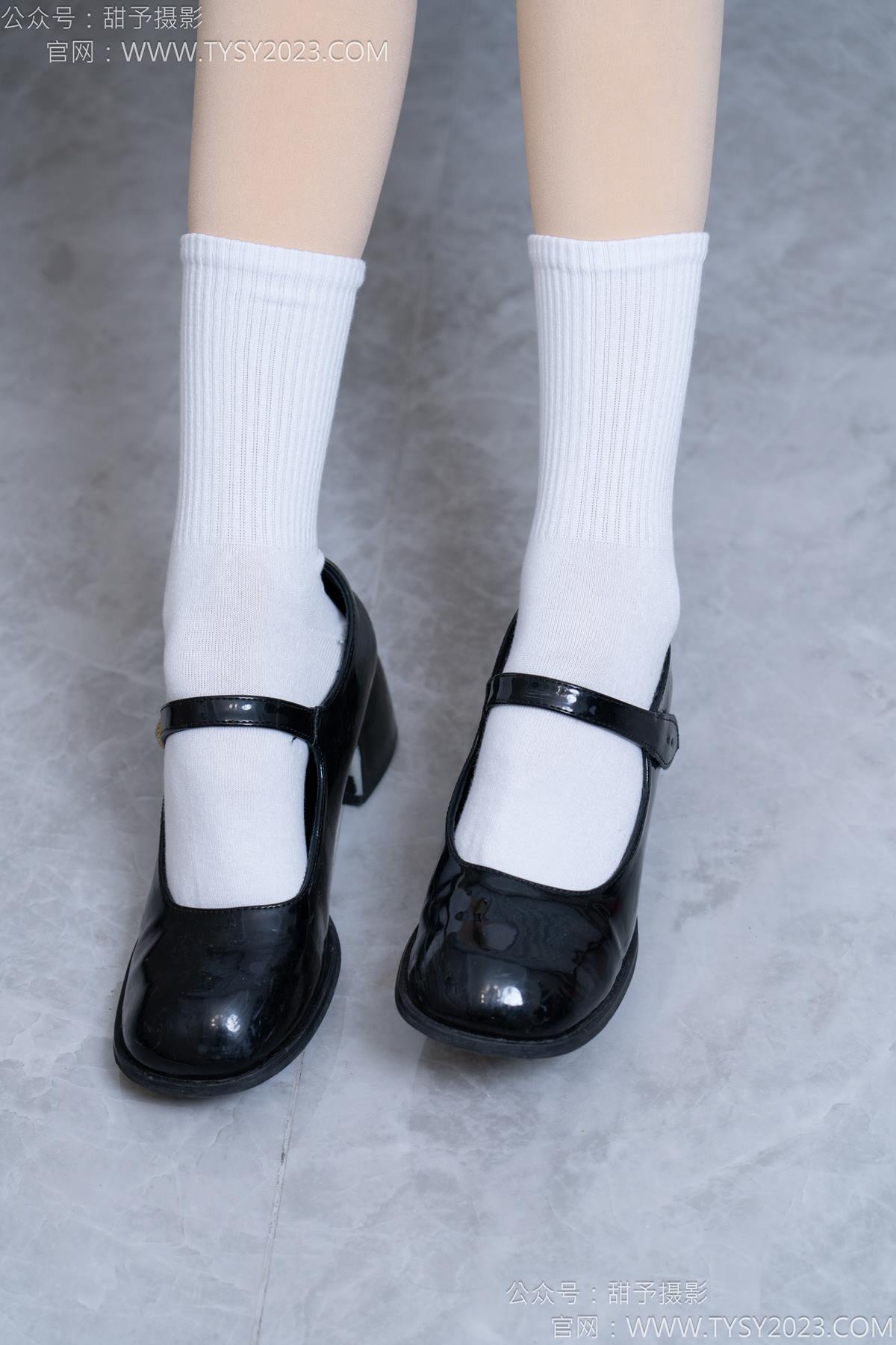图片[21]-甜予摄影 NO.185 珞珞-皮鞋、白棉袜、厚肉丝[110P] – 速更版-美库