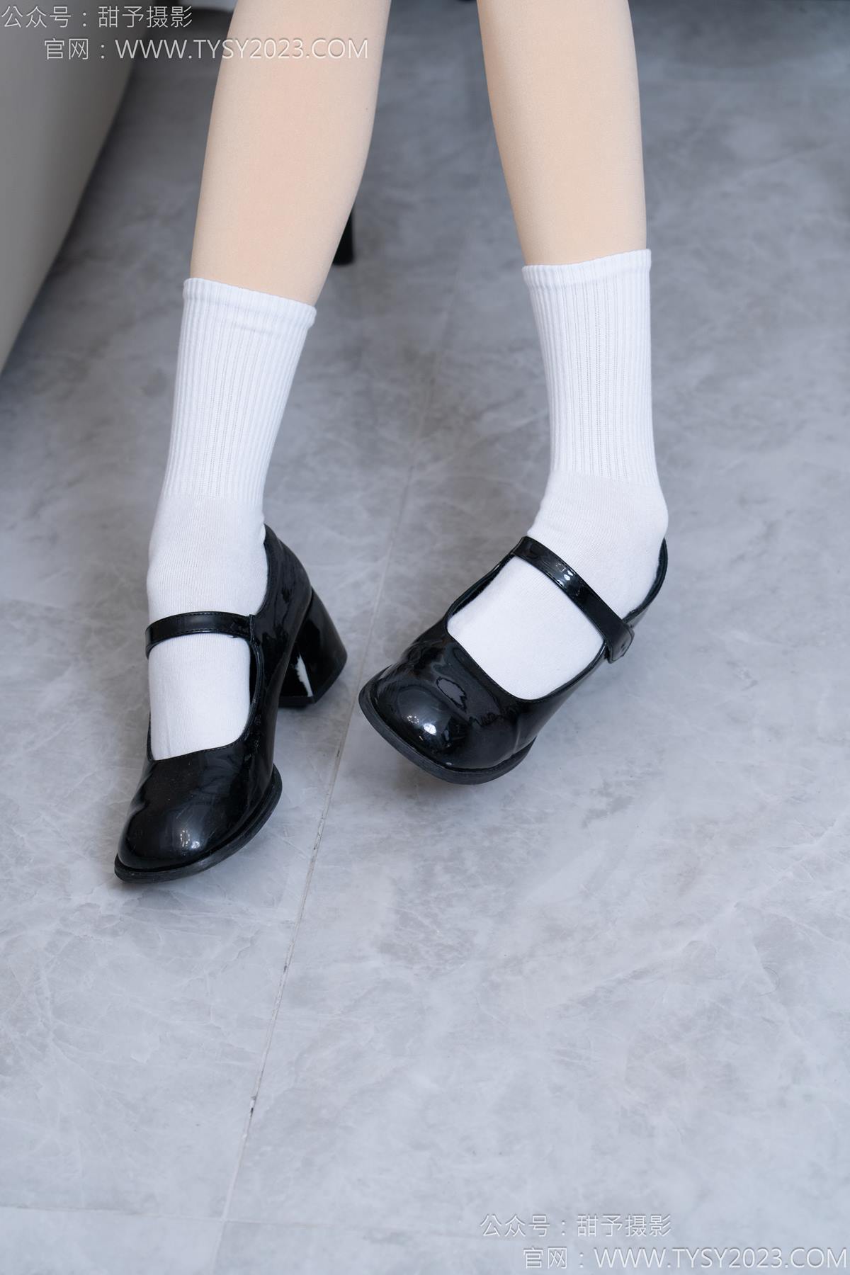 图片[39]-甜予摄影 NO.185 珞珞-皮鞋、白棉袜、厚肉丝[110P] – 速更版-美库