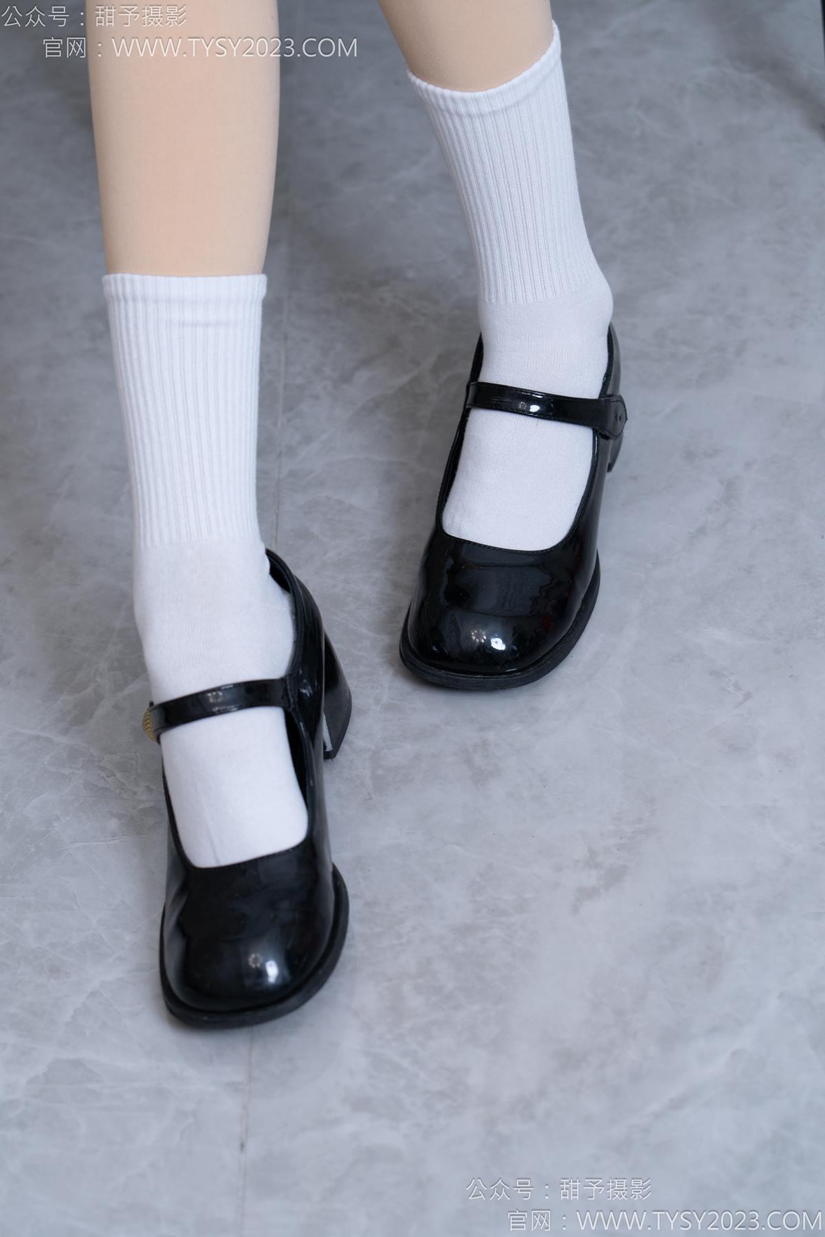 图片[44]-甜予摄影 NO.185 珞珞-皮鞋、白棉袜、厚肉丝[110P] – 速更版-美库