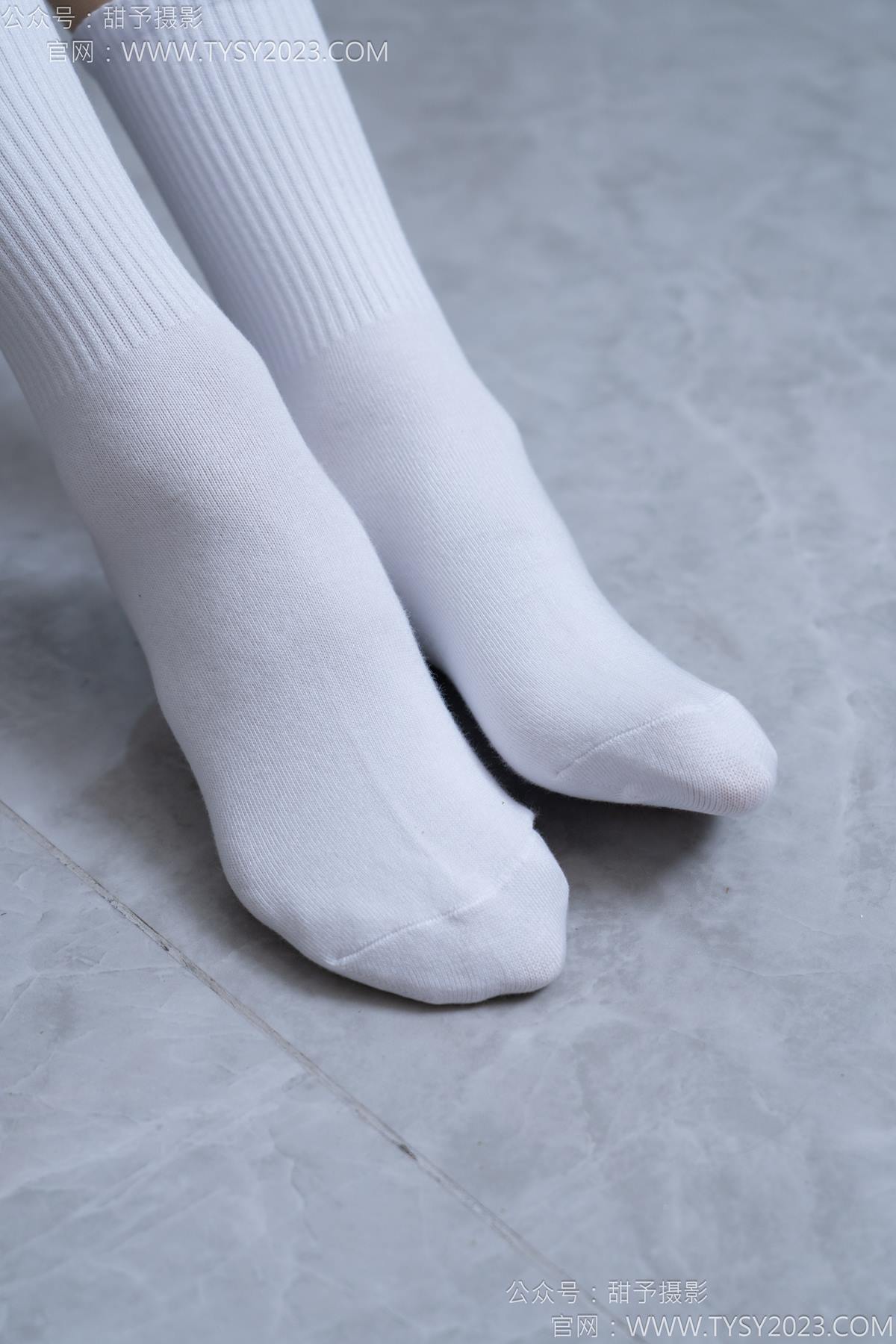 图片[111]-甜予摄影 NO.185 珞珞-皮鞋、白棉袜、厚肉丝[110P] – 速更版-美库